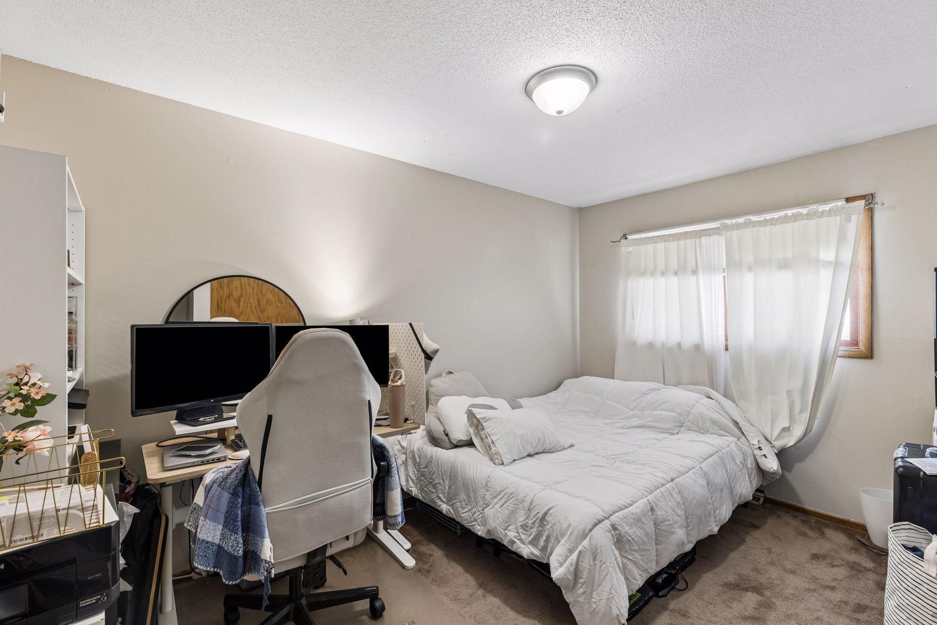 View of Residential Income at 2222-2226 Beech Street, Saint Paul MN 55119, Saint Paul (27 of 34) - Mike Wilen | Minnesota Team Real Estate