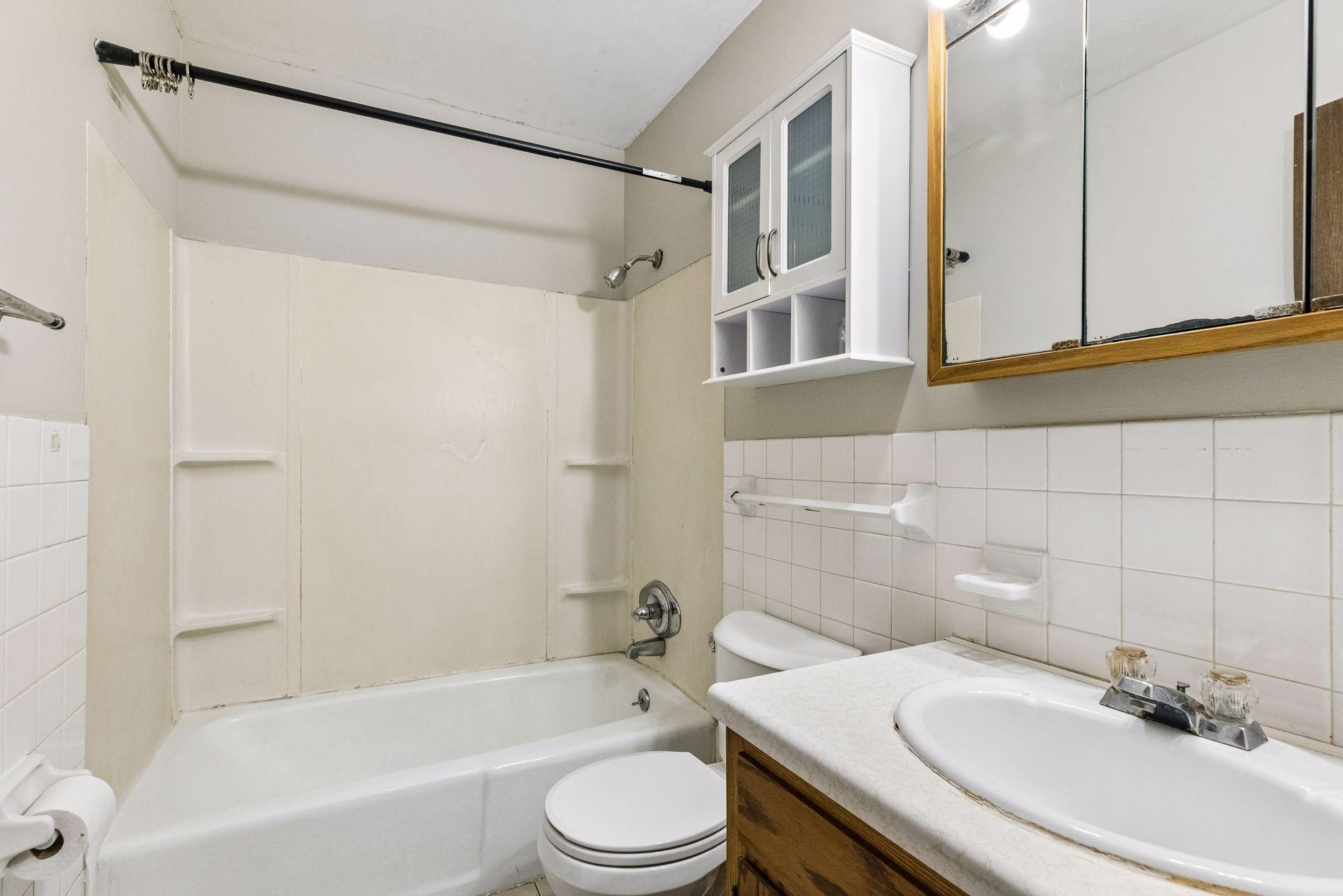 View of Residential Income at 2222-2226 Beech Street, Saint Paul MN 55119, Saint Paul (14 of 34) - Mike Wilen | Minnesota Team Real Estate
