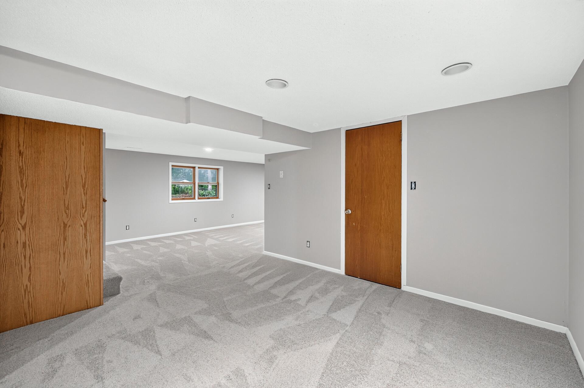 View of Residential at 6913 Toledo Avenue, Brooklyn Center MN 55429, Brooklyn Center (34 of 48) - Mike Wilen | Minnesota Team Real Estate