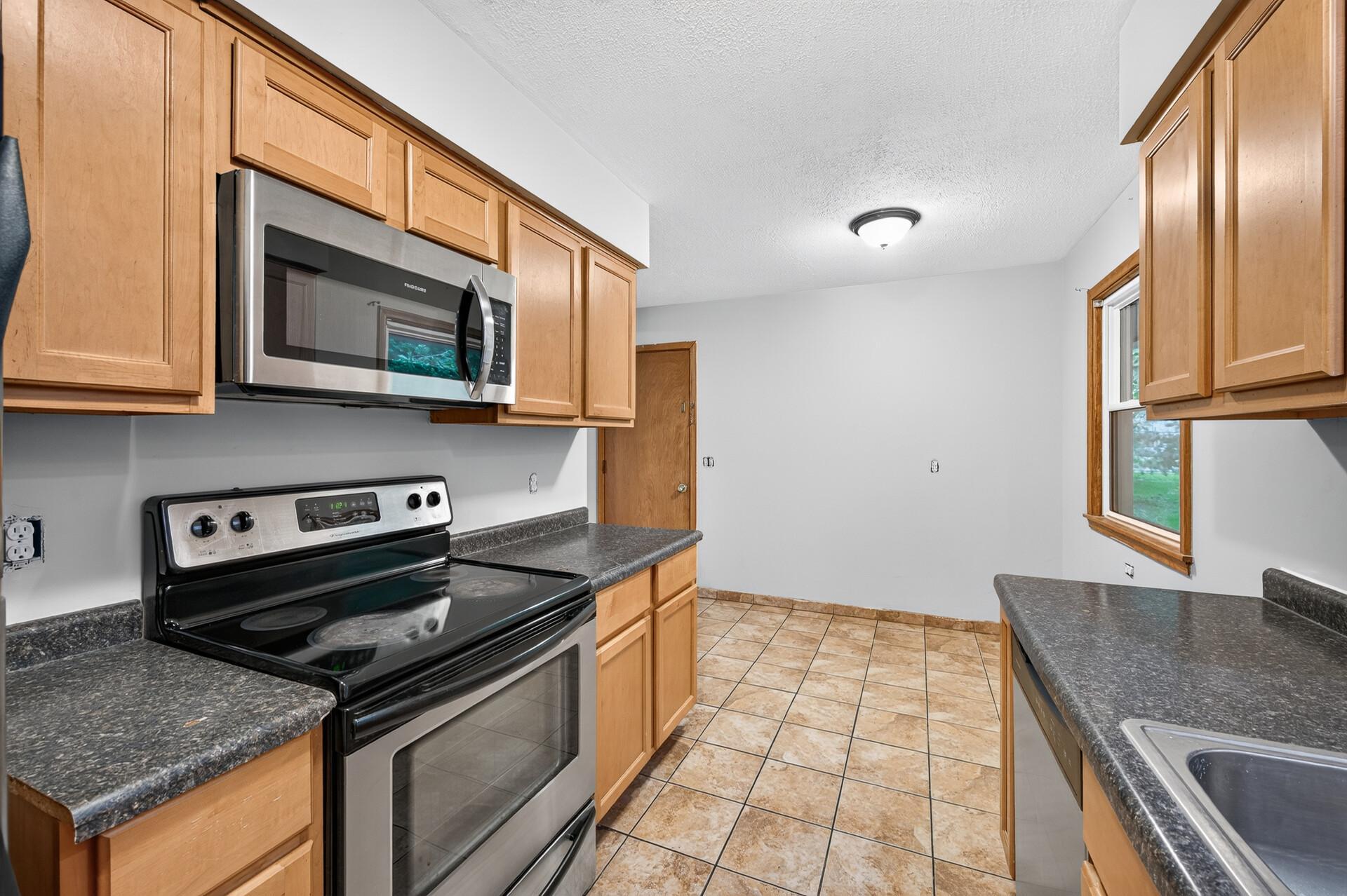 View of Residential at 6913 Toledo Avenue, Brooklyn Center MN 55429, Brooklyn Center (19 of 48) - Mike Wilen | Minnesota Team Real Estate