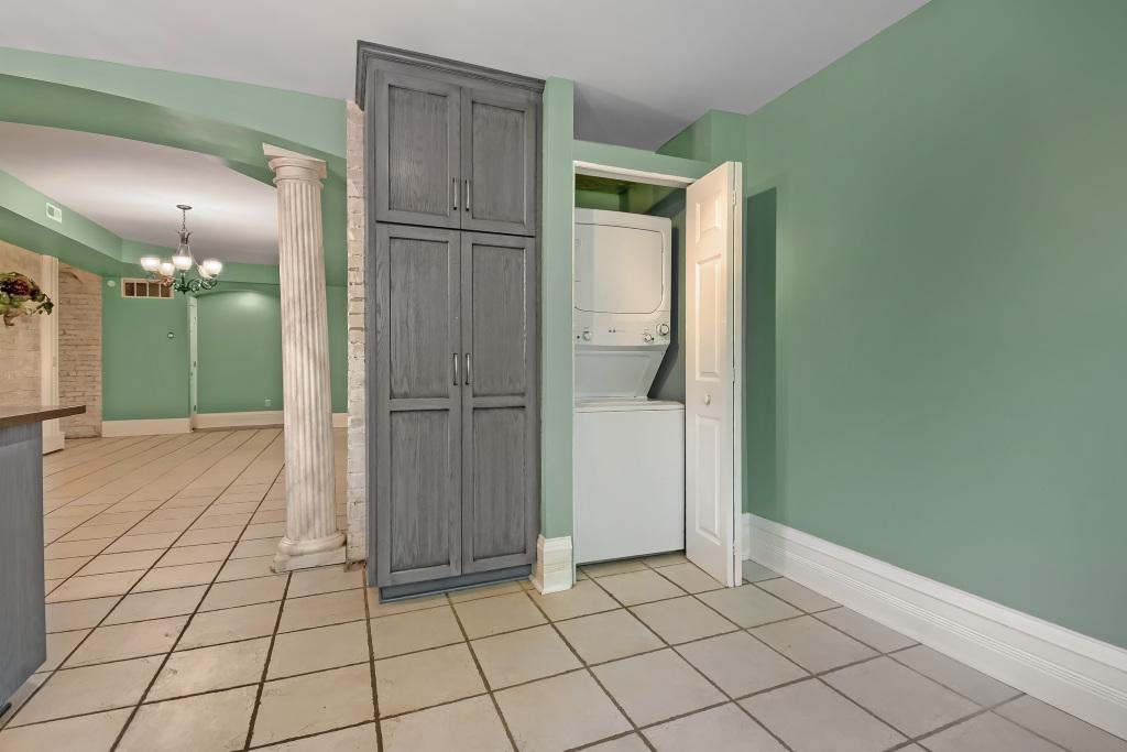View of Residential at 300 Ridgewood Avenue #4, Minneapolis MN 55403, Minneapolis (26 of 31) - Mike Wilen | Minnesota Team Real Estate