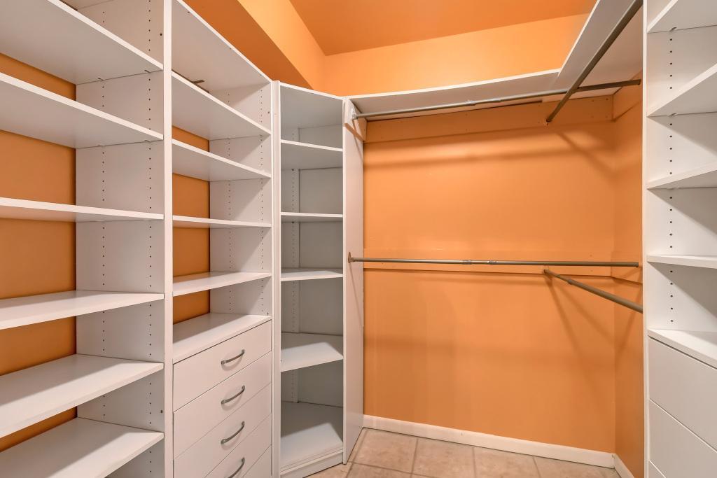 View of Residential at 300 Ridgewood Avenue #4, Minneapolis MN 55403, Minneapolis (18 of 31) - Mike Wilen | Minnesota Team Real Estate