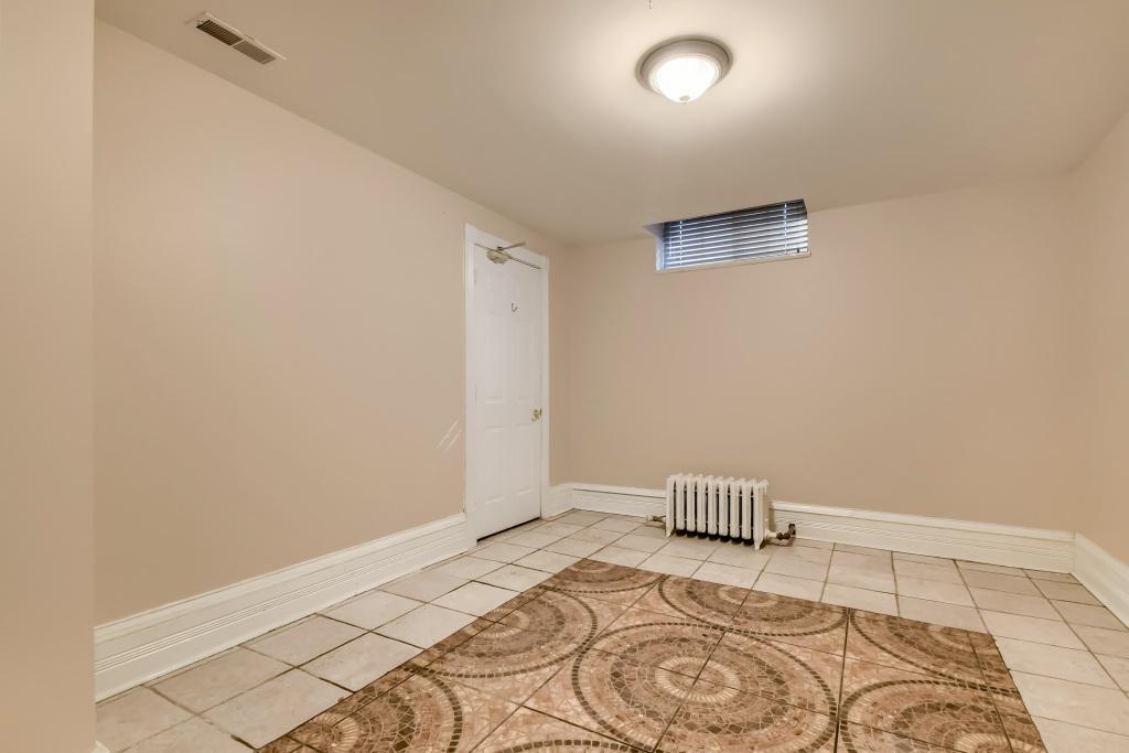 View of Residential at 300 Ridgewood Avenue #4, Minneapolis MN 55403, Minneapolis (25 of 31) - Mike Wilen | Minnesota Team Real Estate