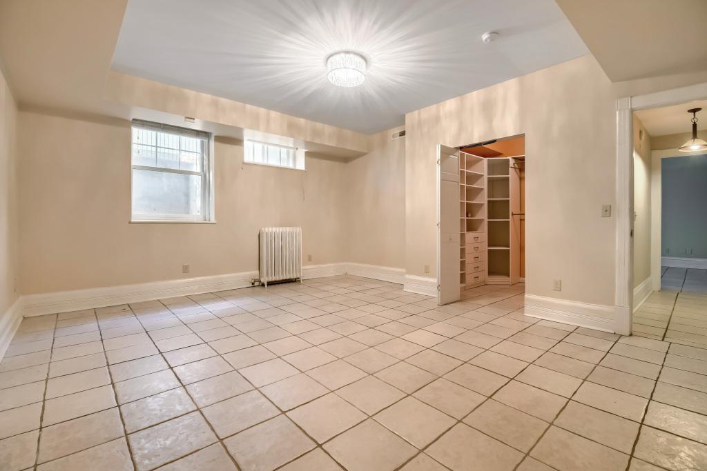 View of Residential at 300 Ridgewood Avenue #4, Minneapolis MN 55403, Minneapolis (17 of 31) - Mike Wilen | Minnesota Team Real Estate
