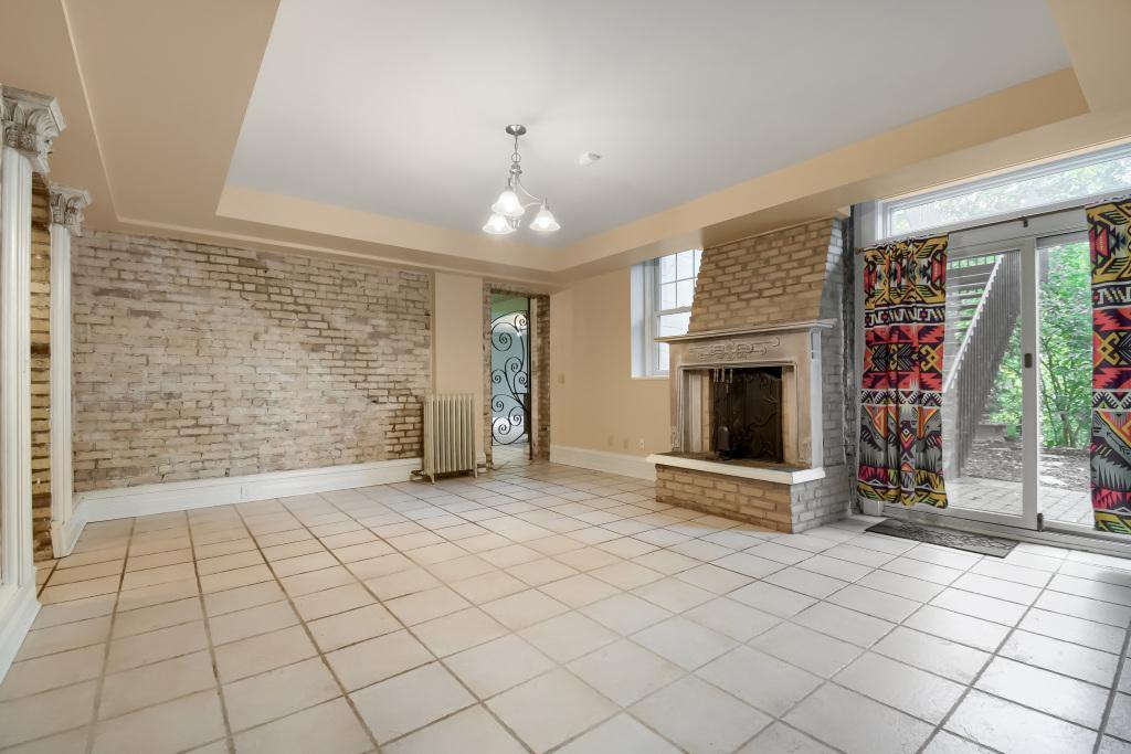 View of Residential at 300 Ridgewood Avenue #4, Minneapolis MN 55403, Minneapolis (9 of 31) - Mike Wilen | Minnesota Team Real Estate