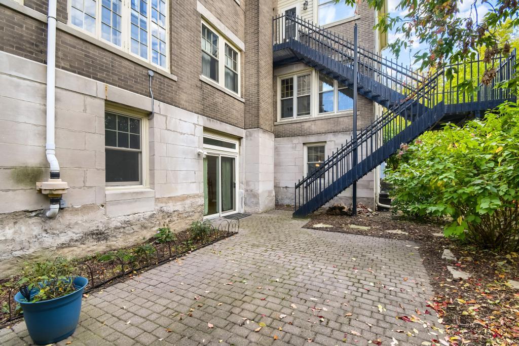 View of Residential at 300 Ridgewood Avenue #4, Minneapolis MN 55403, Minneapolis (28 of 31) - Mike Wilen | Minnesota Team Real Estate