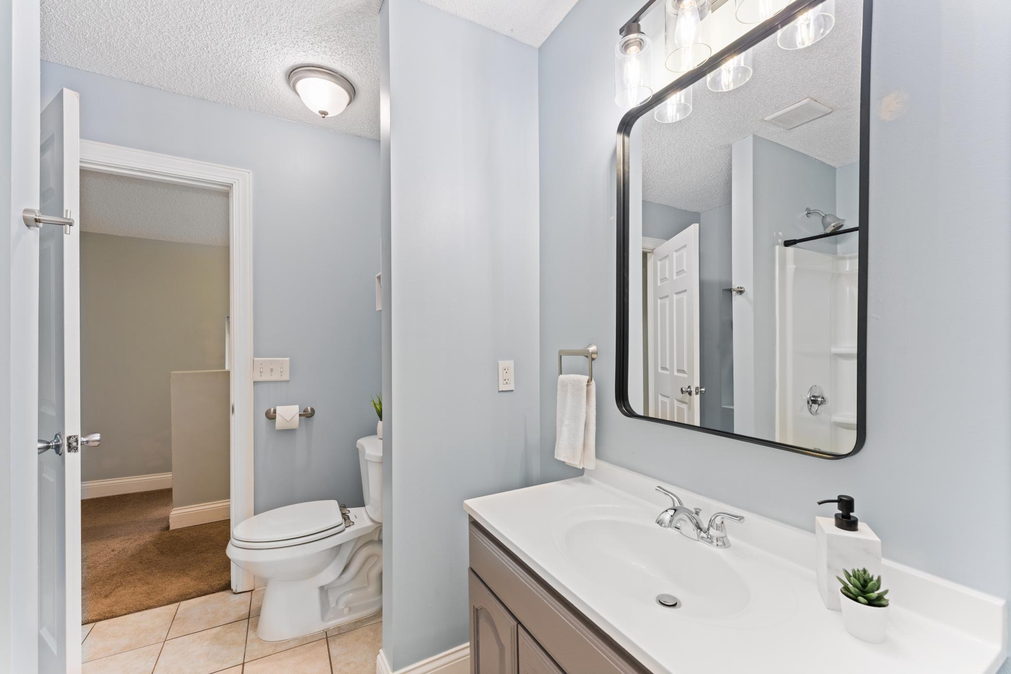 View of Residential at 2518 Buchanan Street, Minneapolis MN 55418, Minneapolis (19 of 28) - Mike Wilen | Minnesota Team Real Estate