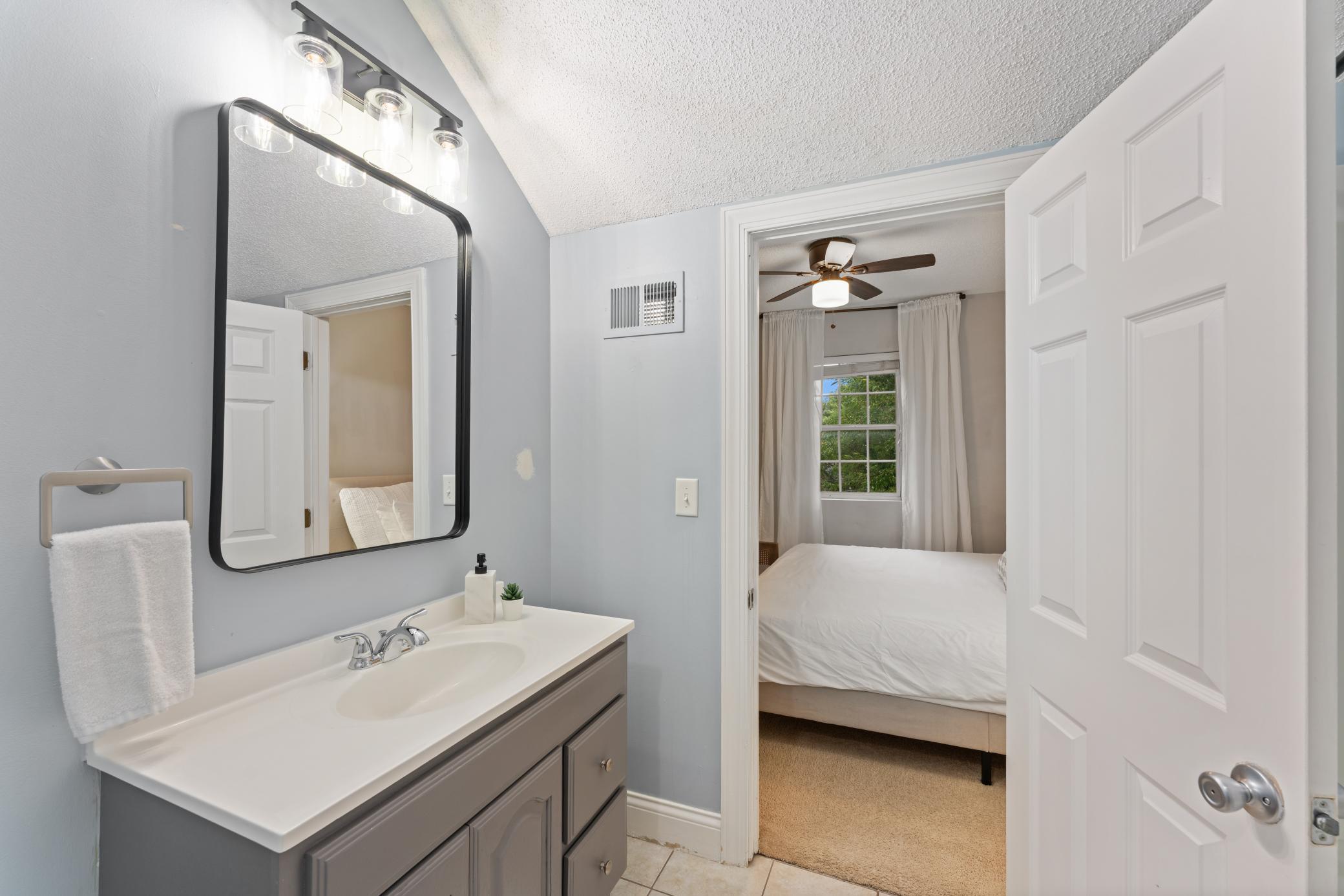 View of Residential at 2518 Buchanan Street, Minneapolis MN 55418, Minneapolis (18 of 28) - Mike Wilen | Minnesota Team Real Estate