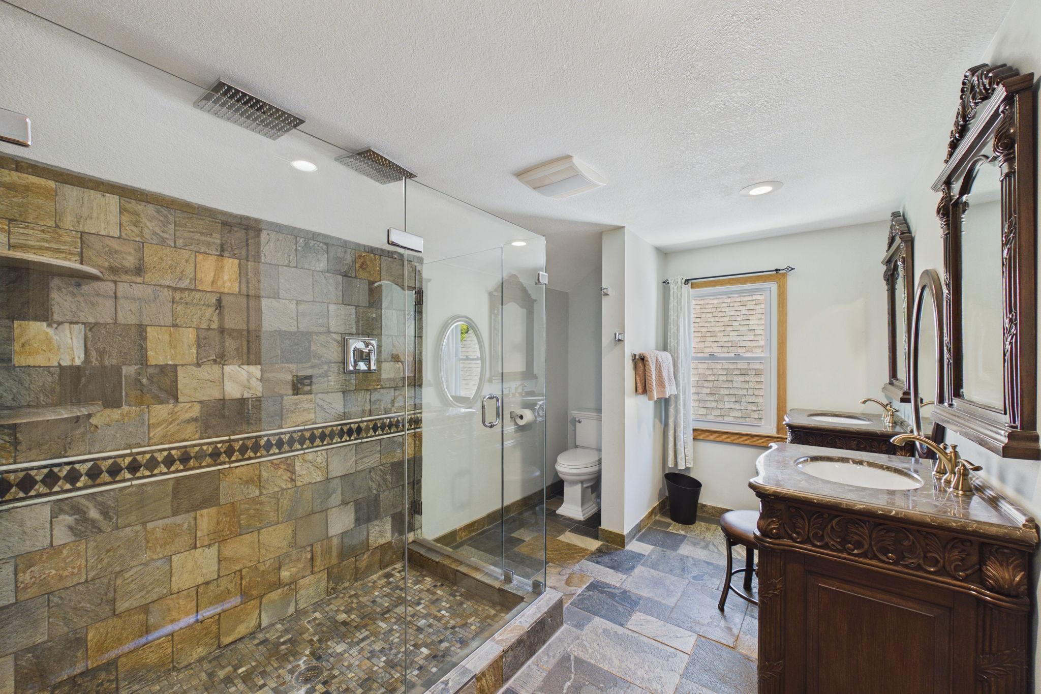 View of Residential at 186 Hurley Street, West Saint Paul MN 55118, West Saint Paul (11 of 27) - Mike Wilen | Minnesota Team Real Estate
