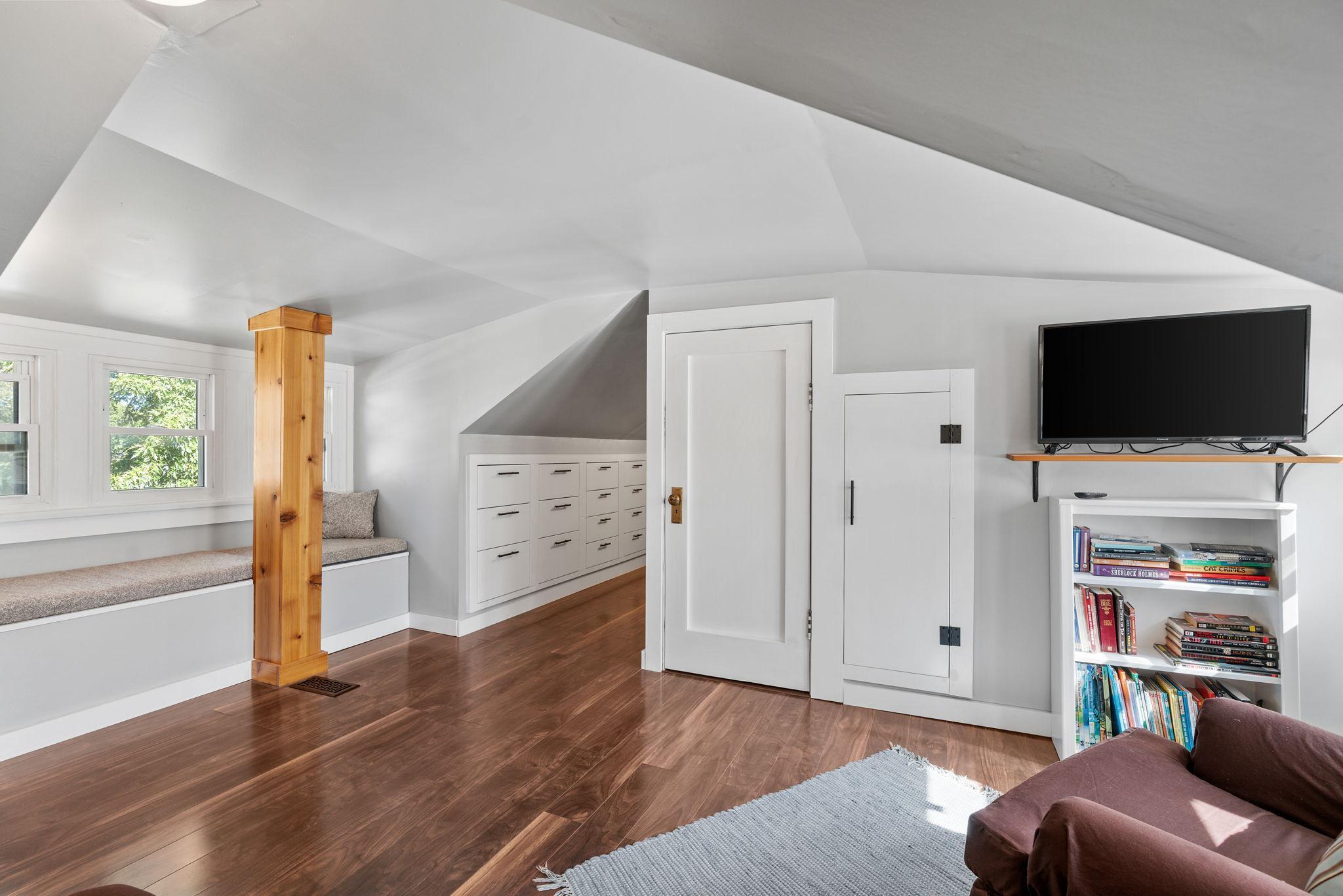 View of Residential at 4219 5th Avenue, Minneapolis MN 55409, Minneapolis (24 of 41) - Mike Wilen | Minnesota Team Real Estate