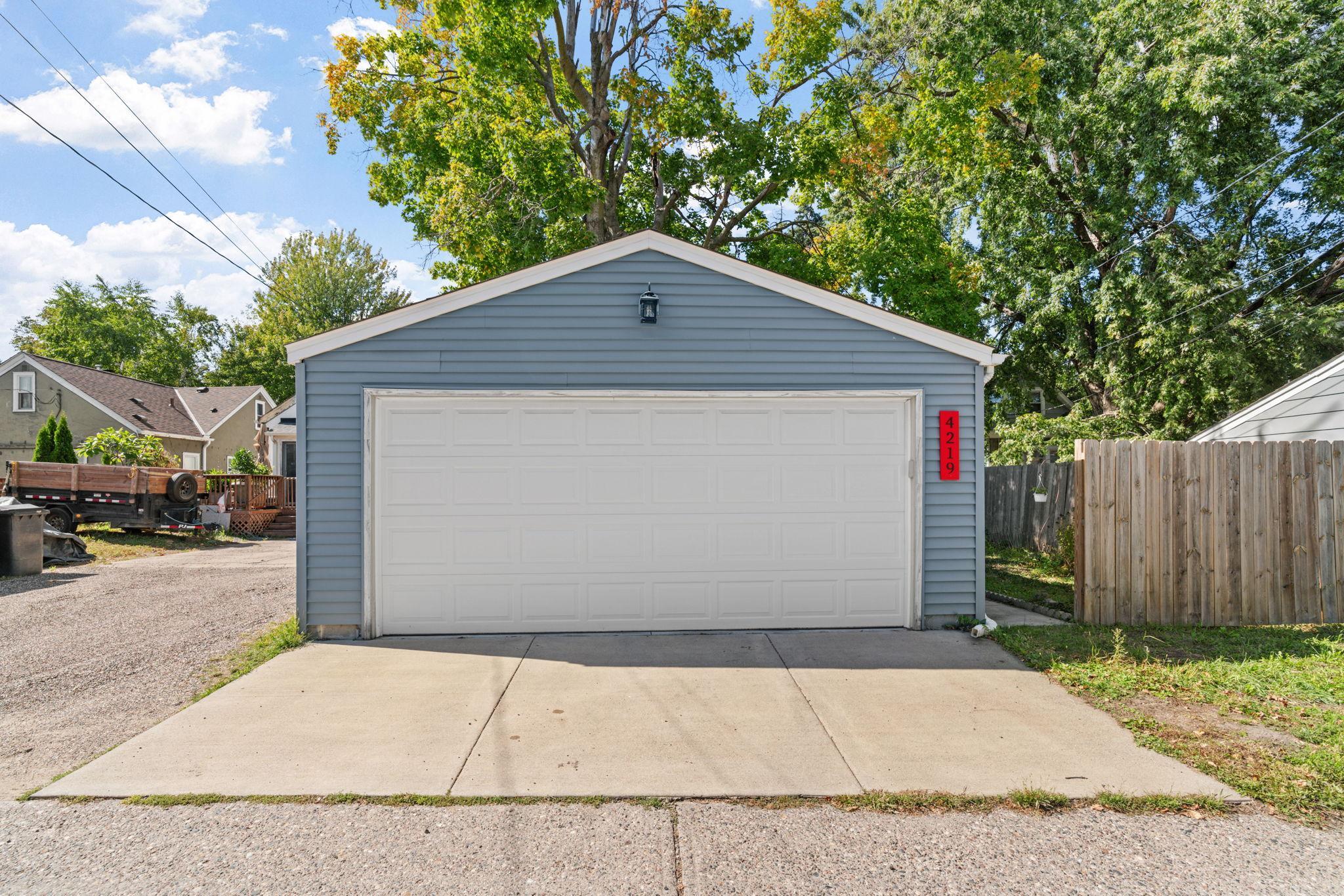 View of Residential at 4219 5th Avenue, Minneapolis MN 55409, Minneapolis (36 of 41) - Mike Wilen | Minnesota Team Real Estate