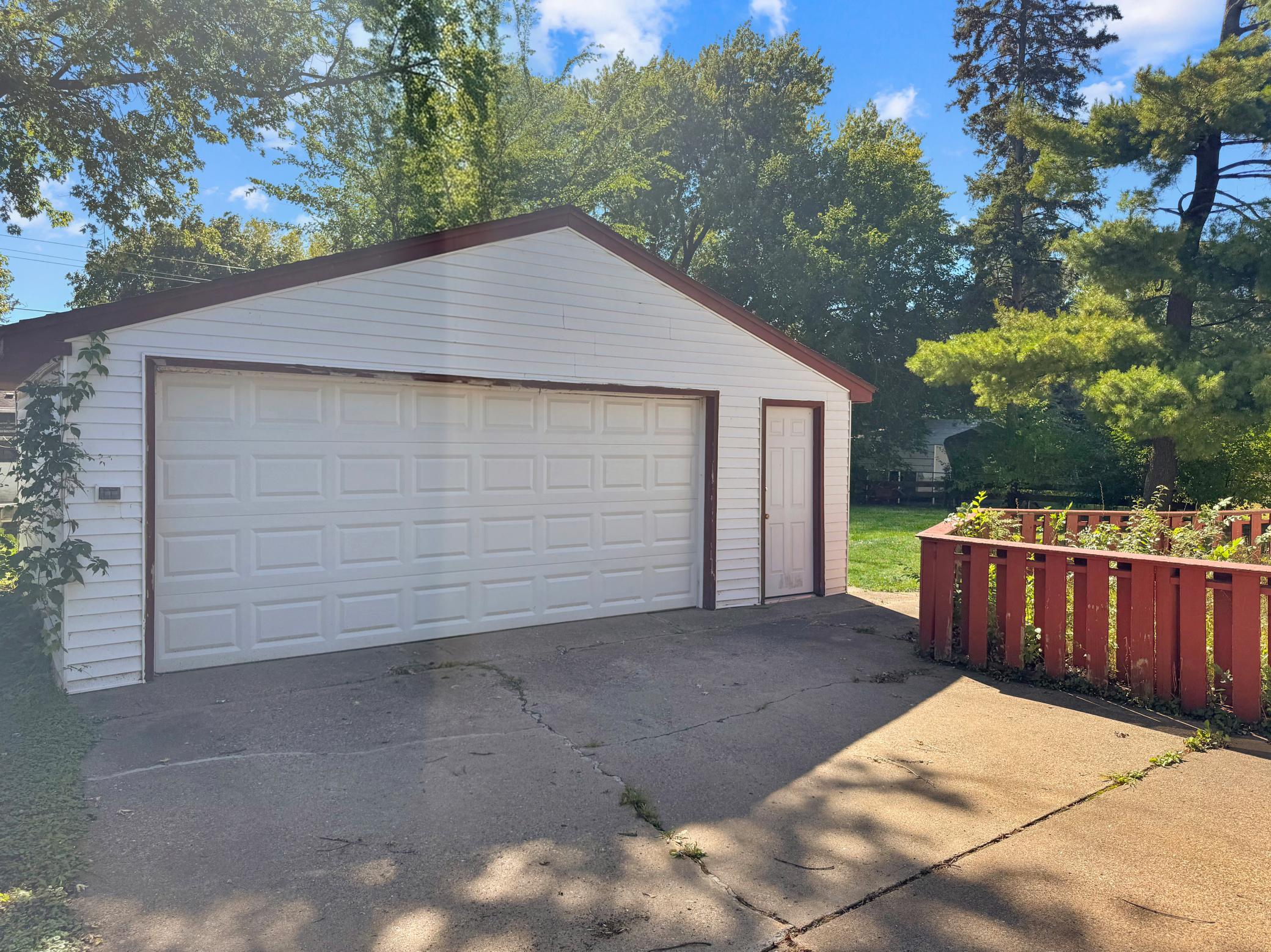 View of Residential at 1750 Lark Avenue, Maplewood MN 55109, Maplewood (21 of 21) - Mike Wilen | Minnesota Team Real Estate