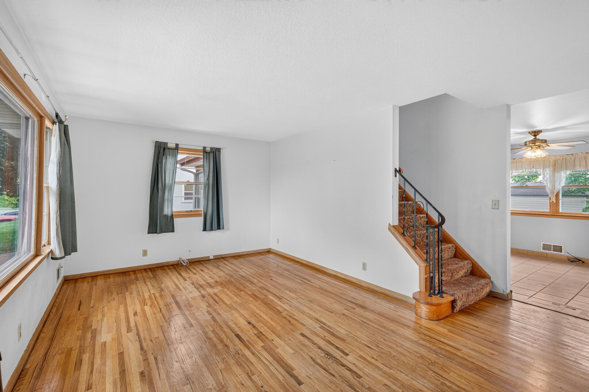 View of Residential at 1750 Lark Avenue, Maplewood MN 55109, Maplewood (7 of 21) - Mike Wilen | Minnesota Team Real Estate