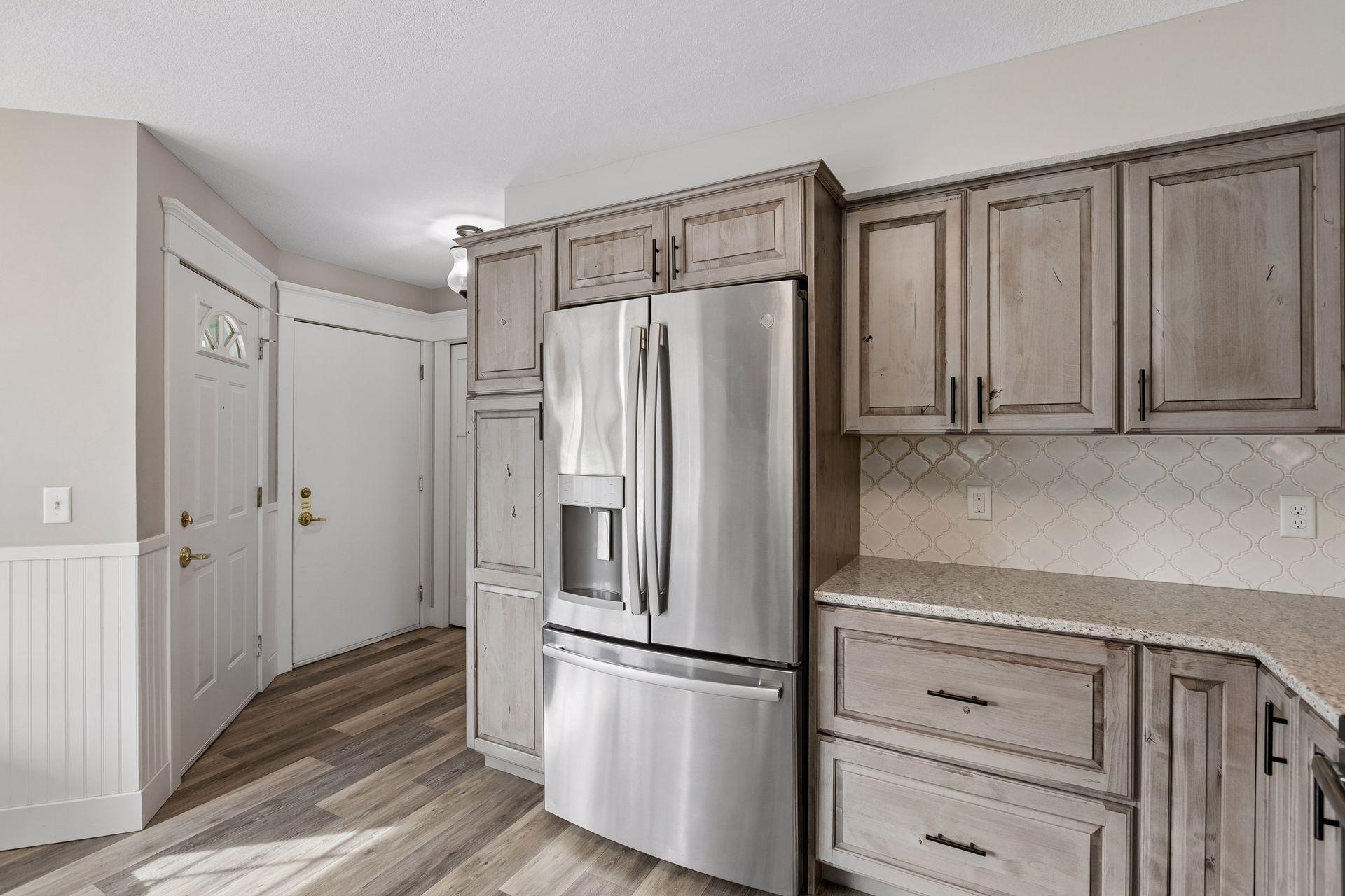 View of Residential at 8605 Oxford Lane, Brooklyn Park MN 55443, Brooklyn Park (5 of 22) - Mike Wilen | Minnesota Team Real Estate