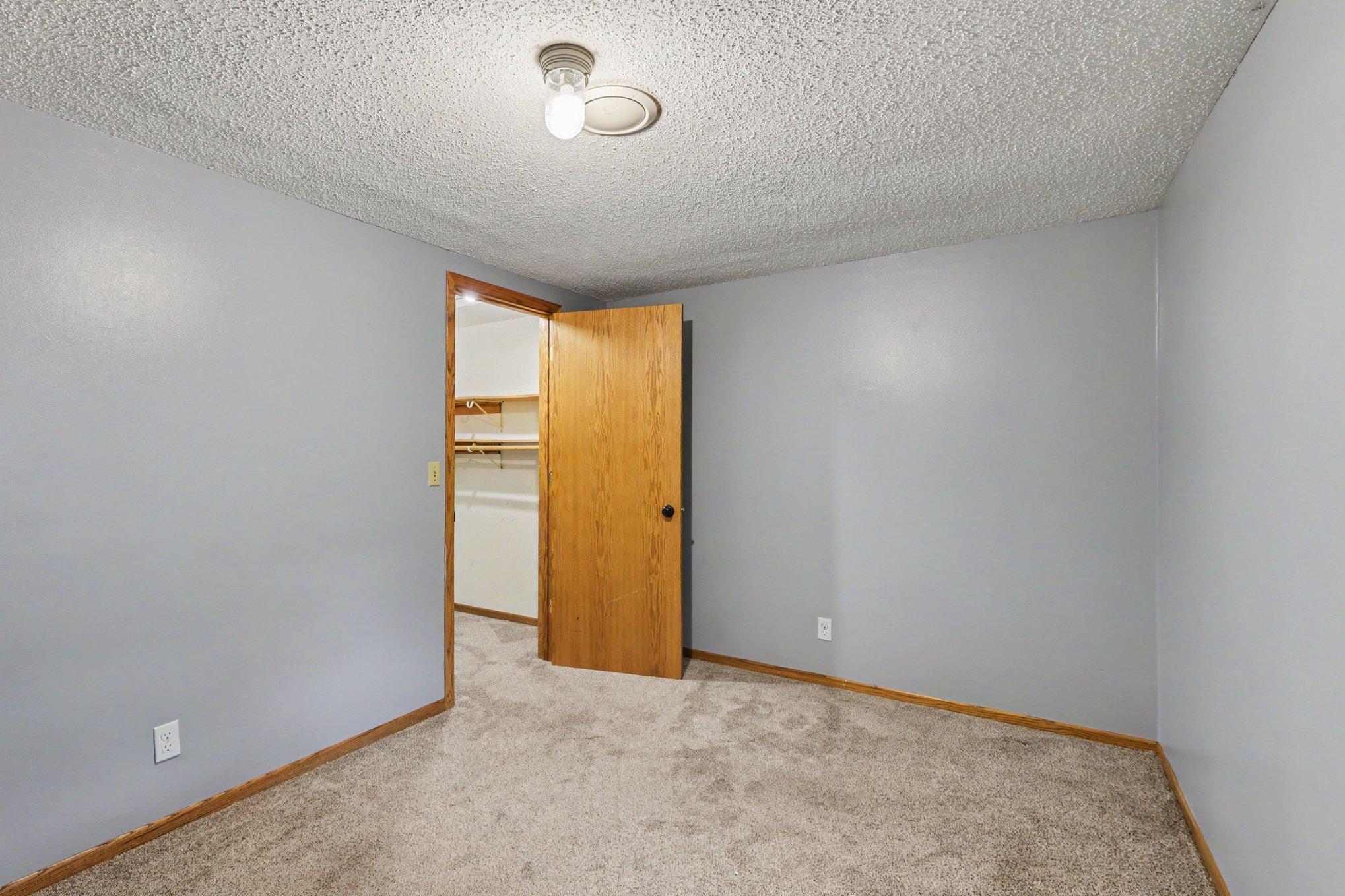 View of Residential at 231 Longfellow Street, Fridley MN 55432, Fridley (10 of 20) - Mike Wilen | Minnesota Team Real Estate
