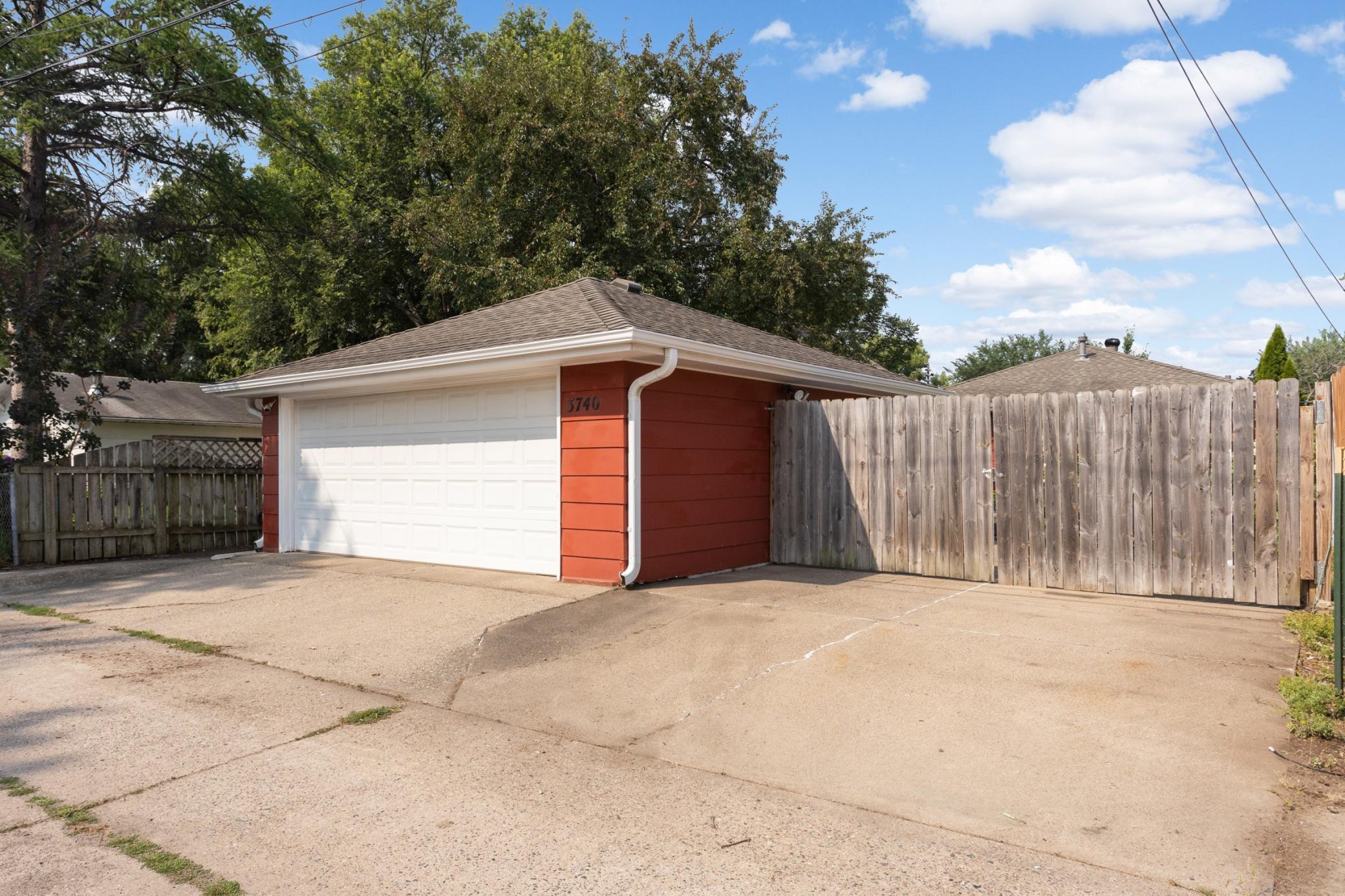 View of Residential at 3740 Perry Avenue, Robbinsdale MN 55422, Robbinsdale (26 of 37) - Mike Wilen | Minnesota Team Real Estate