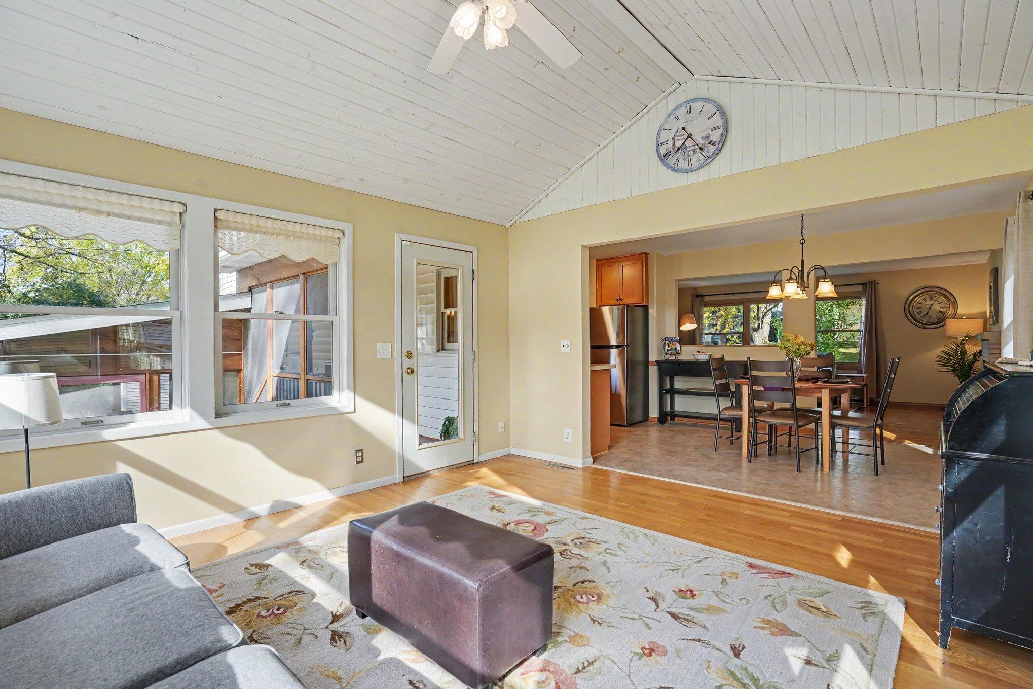 View of Residential at 16401 Temple Drive, Minnetonka MN 55345, Minnetonka (8 of 23) - Mike Wilen | Minnesota Team Real Estate