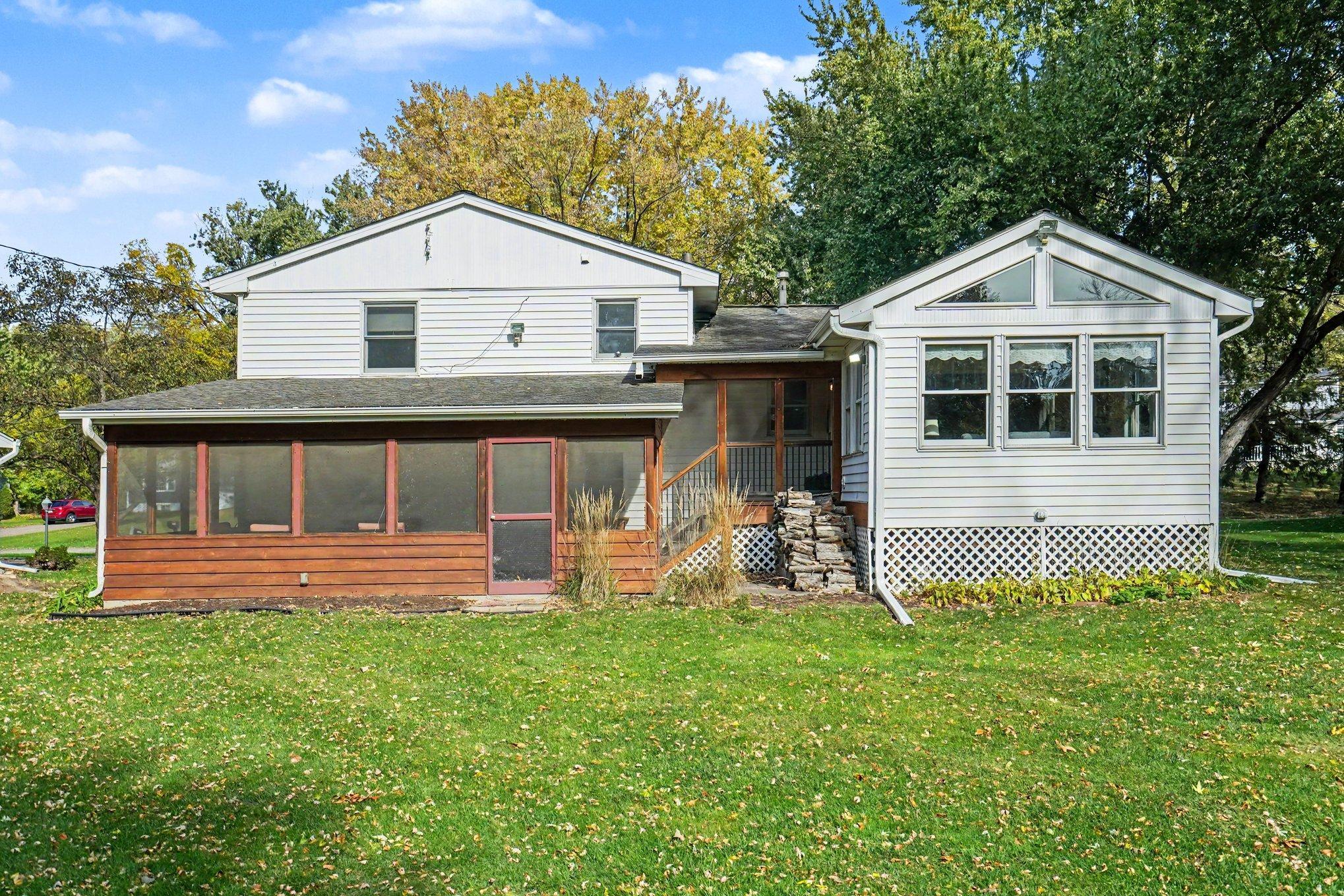 View of Residential at 16401 Temple Drive, Minnetonka MN 55345, Minnetonka (19 of 23) - Mike Wilen | Minnesota Team Real Estate
