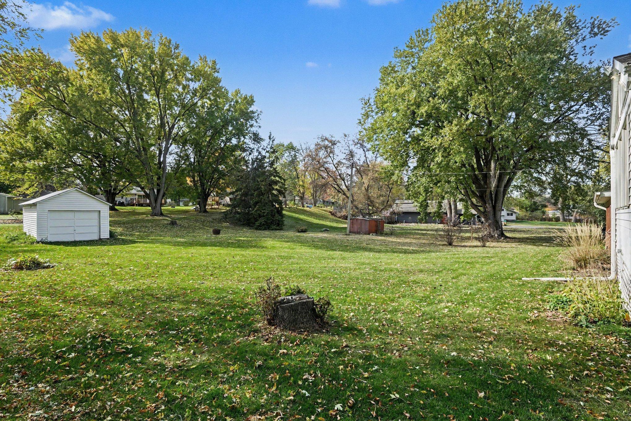 View of Residential at 16401 Temple Drive, Minnetonka MN 55345, Minnetonka (20 of 23) - Mike Wilen | Minnesota Team Real Estate