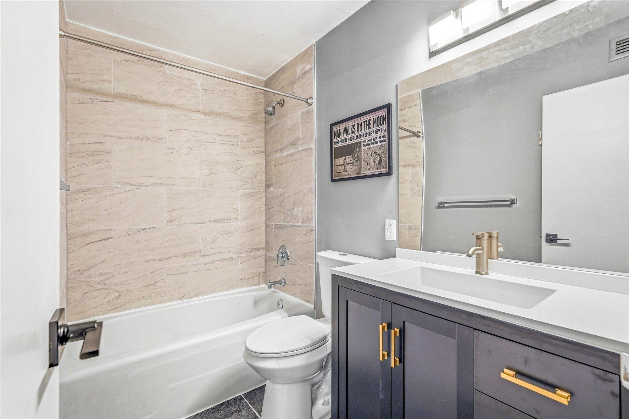 View of Residential at 19 1st Street #B703, Minneapolis MN 55401, Minneapolis (15 of 40) - Mike Wilen | Minnesota Team Real Estate
