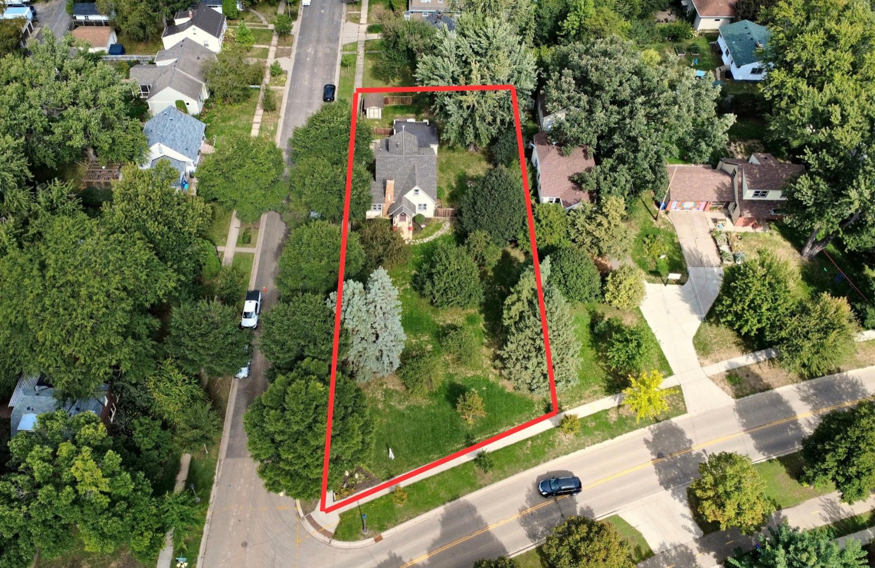 View of Single Family at 705 Wheelock Parkway, Saint Paul - Mike Wilen | Minnesota Team Real Estate
