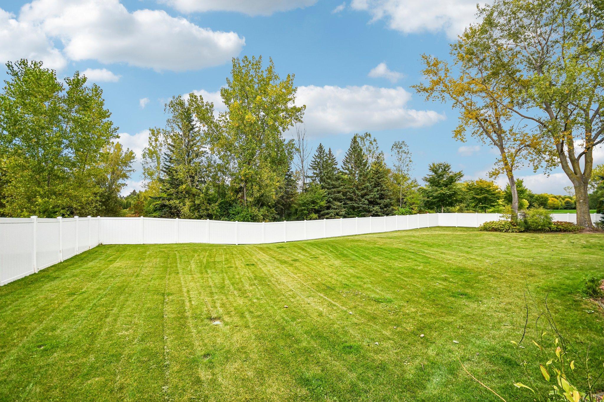 View of Residential at 1075 Fallbrook Lane, Woodbury MN 55125, Woodbury (40 of 46) - Mike Wilen | Minnesota Team Real Estate