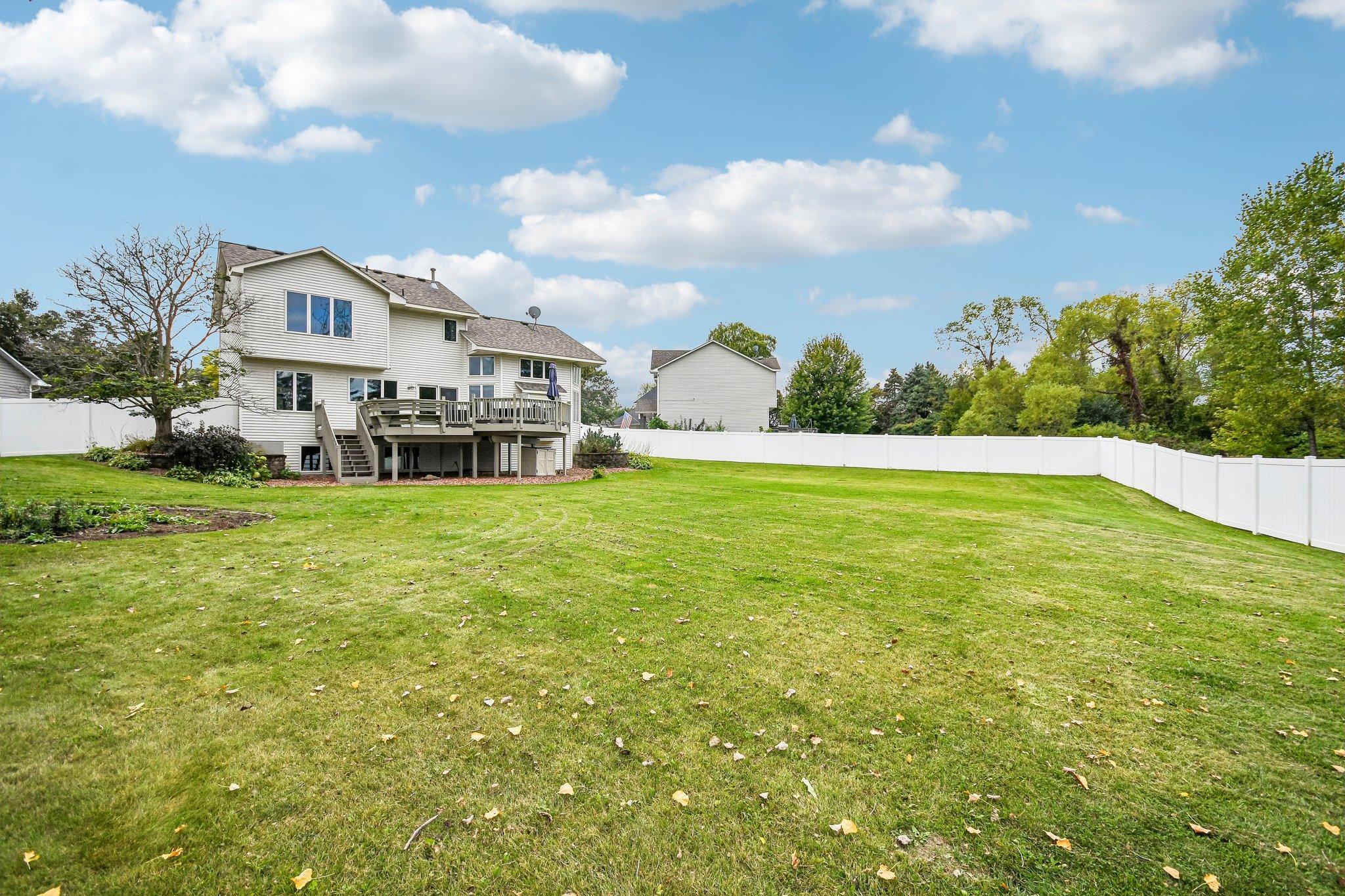 View of Residential at 1075 Fallbrook Lane, Woodbury MN 55125, Woodbury (39 of 46) - Mike Wilen | Minnesota Team Real Estate