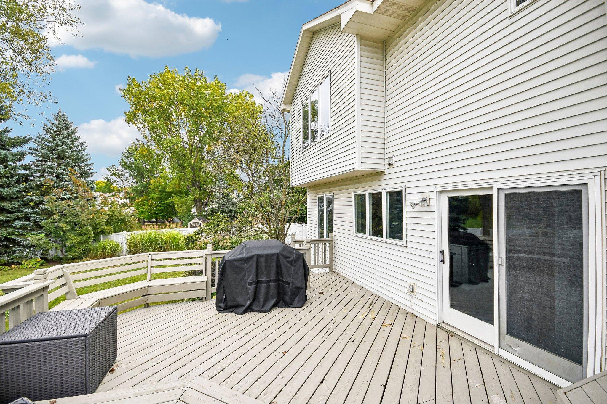 View of Residential at 1075 Fallbrook Lane, Woodbury MN 55125, Woodbury (35 of 46) - Mike Wilen | Minnesota Team Real Estate