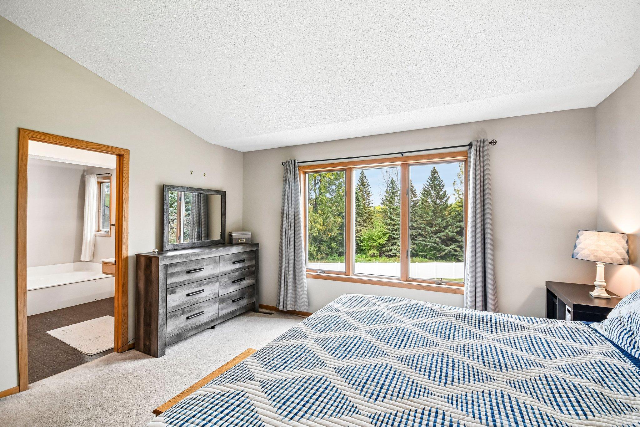 View of Residential at 1075 Fallbrook Lane, Woodbury MN 55125, Woodbury (25 of 46) - Mike Wilen | Minnesota Team Real Estate