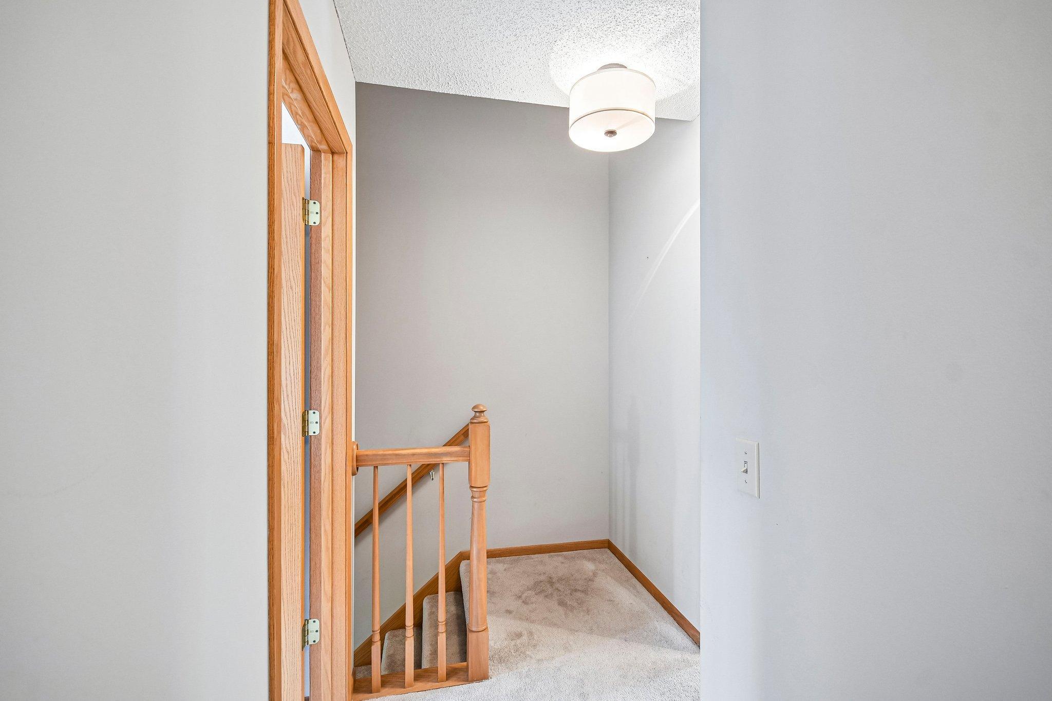View of Residential at 1075 Fallbrook Lane, Woodbury MN 55125, Woodbury (18 of 46) - Mike Wilen | Minnesota Team Real Estate