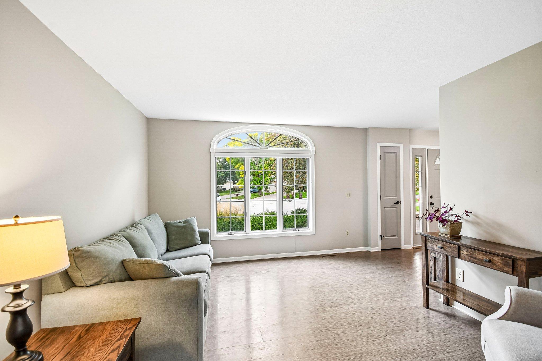 View of Residential at 1075 Fallbrook Lane, Woodbury MN 55125, Woodbury (14 of 46) - Mike Wilen | Minnesota Team Real Estate