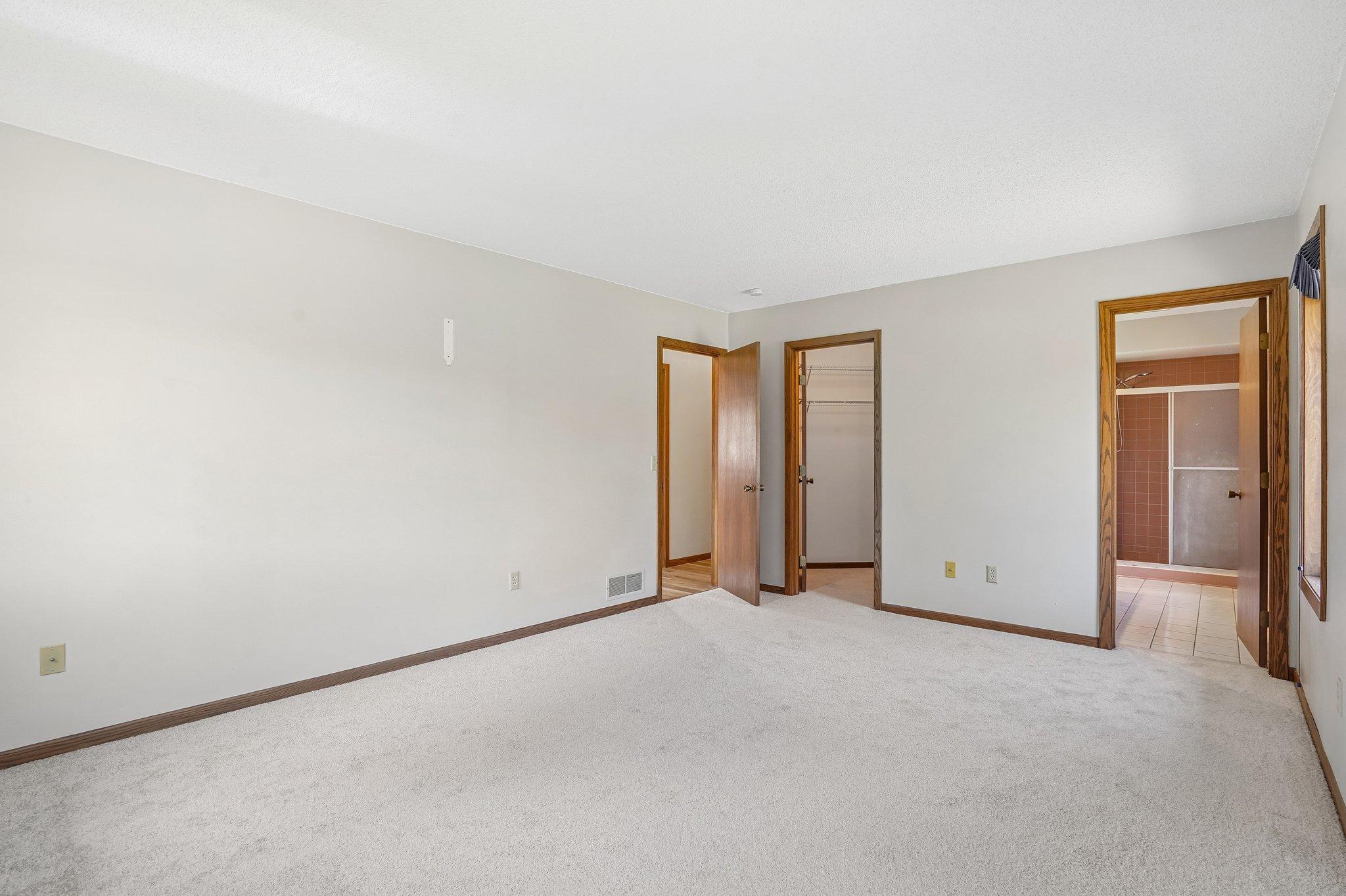 View of Residential at 8912 Vincent Place, Bloomington MN 55431, Bloomington (20 of 40) - Mike Wilen | Minnesota Team Real Estate