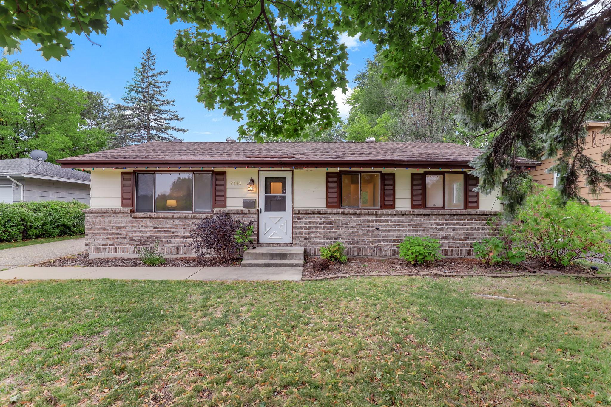 View of Single Family at 9330 Park Avenue, Bloomington - Mike Wilen | Minnesota Team Real Estate