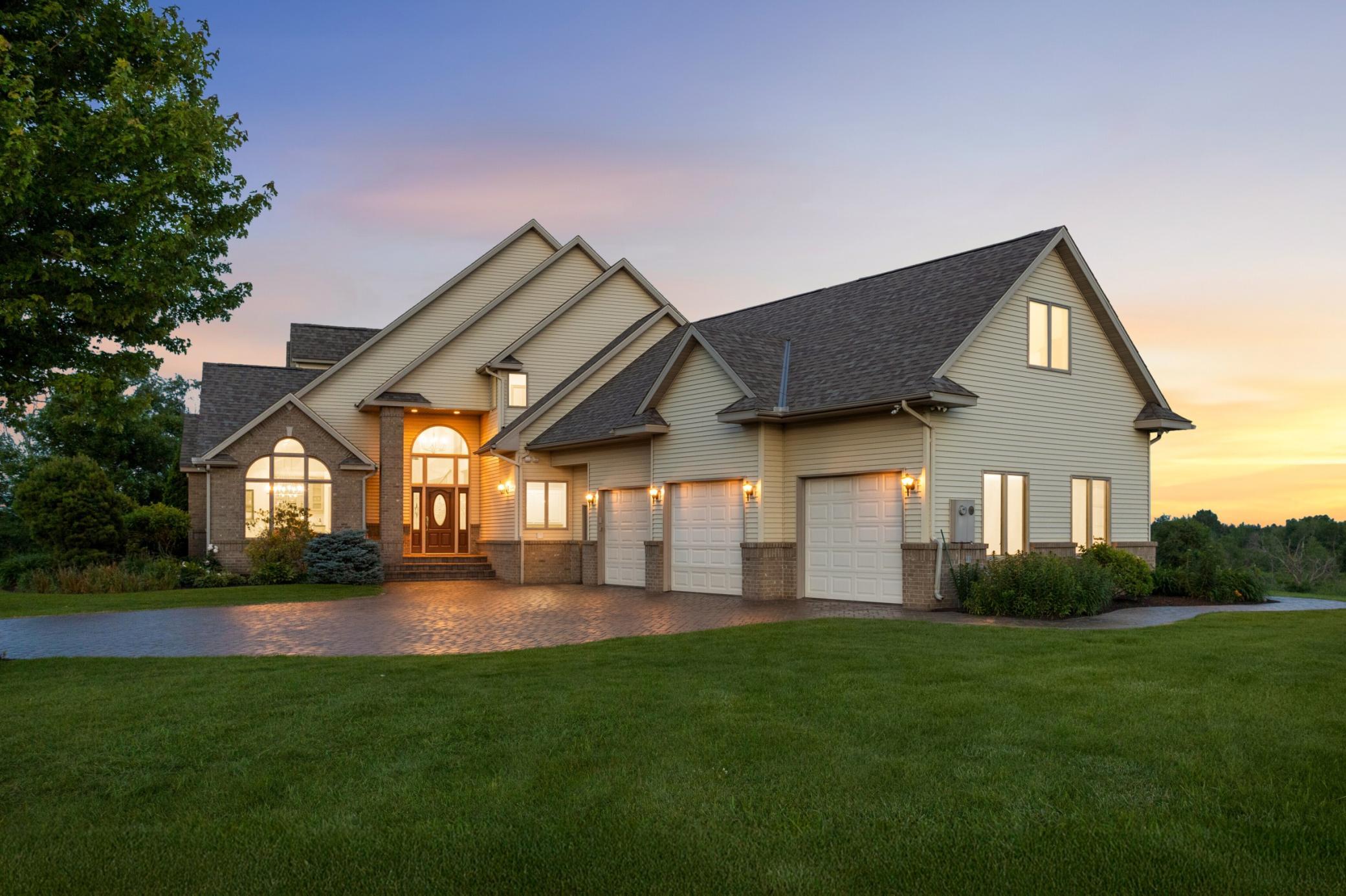 View of Single Family at 9721 Frontier Lane, Lakeville - Mike Wilen | Minnesota Team Real Estate