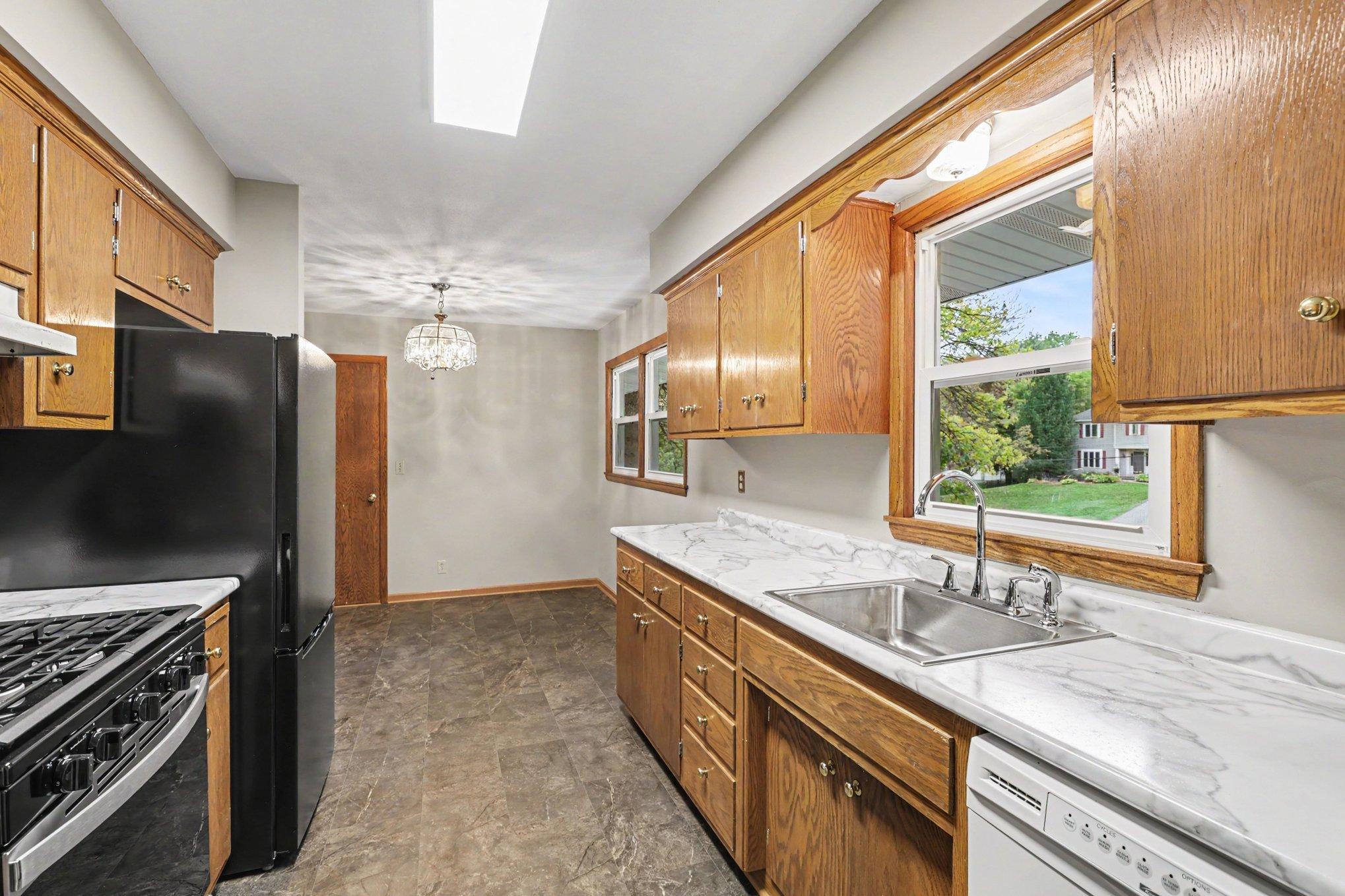 View of Residential at 4040 Merriam Road, Minnetonka MN 55305, Minnetonka (3 of 27) - Mike Wilen | Minnesota Team Real Estate