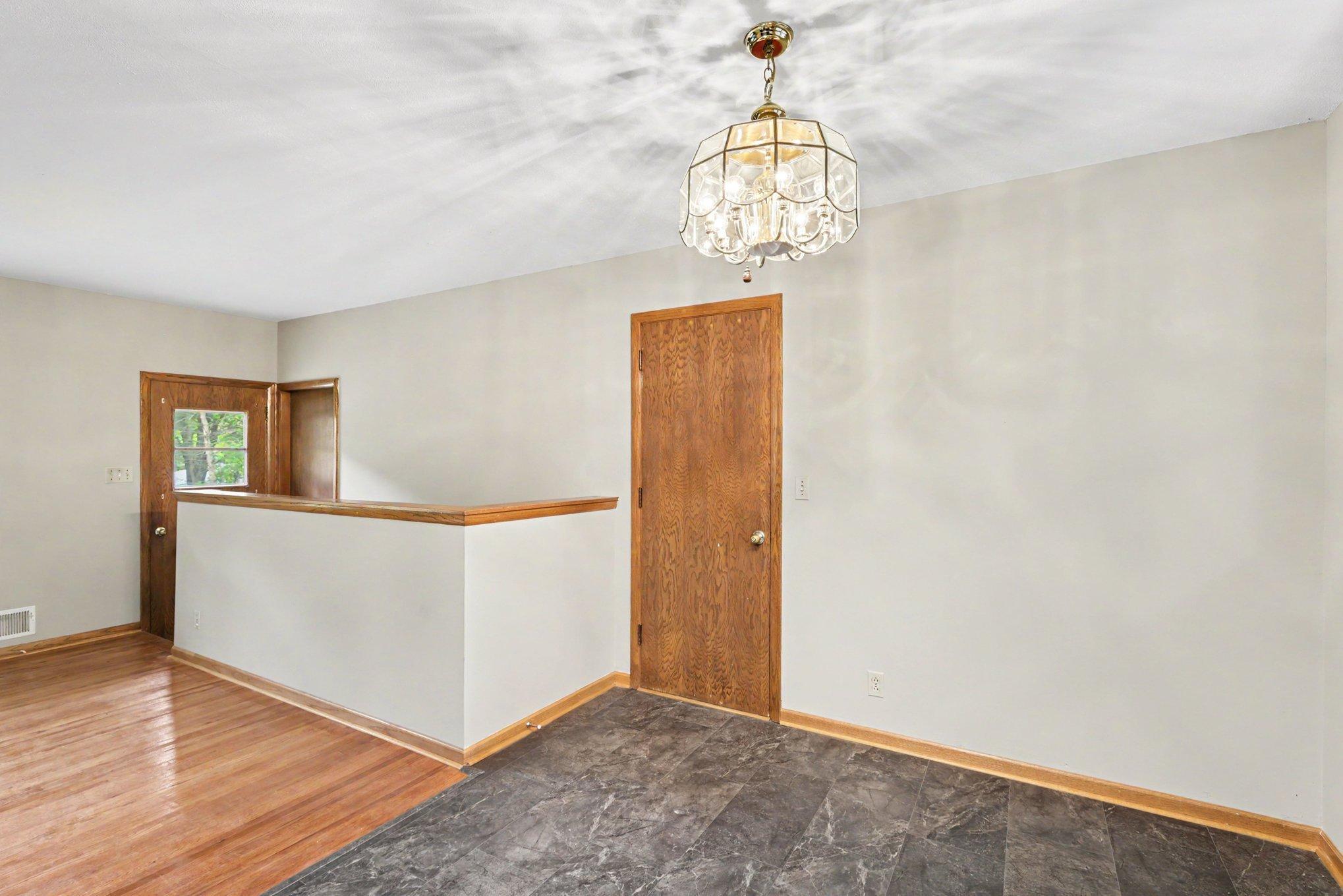 View of Residential at 4040 Merriam Road, Minnetonka MN 55305, Minnetonka (8 of 27) - Mike Wilen | Minnesota Team Real Estate