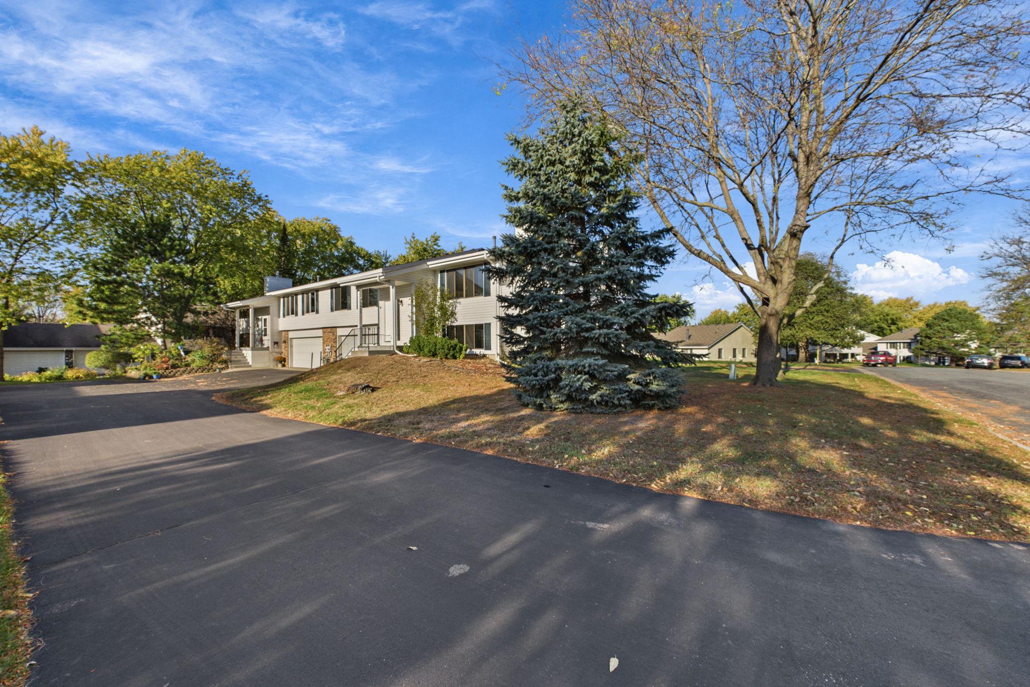 View of Residential at 3837 Heather Drive, Eagan MN 55122, Eagan (45 of 47) - Mike Wilen | Minnesota Team Real Estate