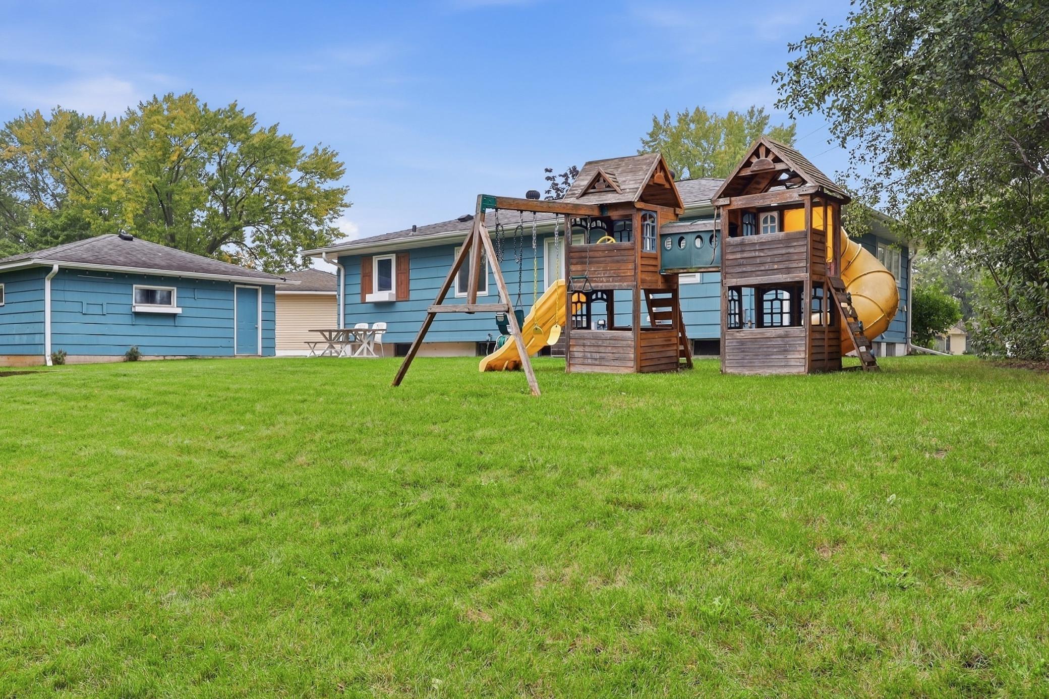 View of Residential at 2029 Opal Place, Eagan MN 55122, Eagan (41 of 47) - Mike Wilen | Minnesota Team Real Estate