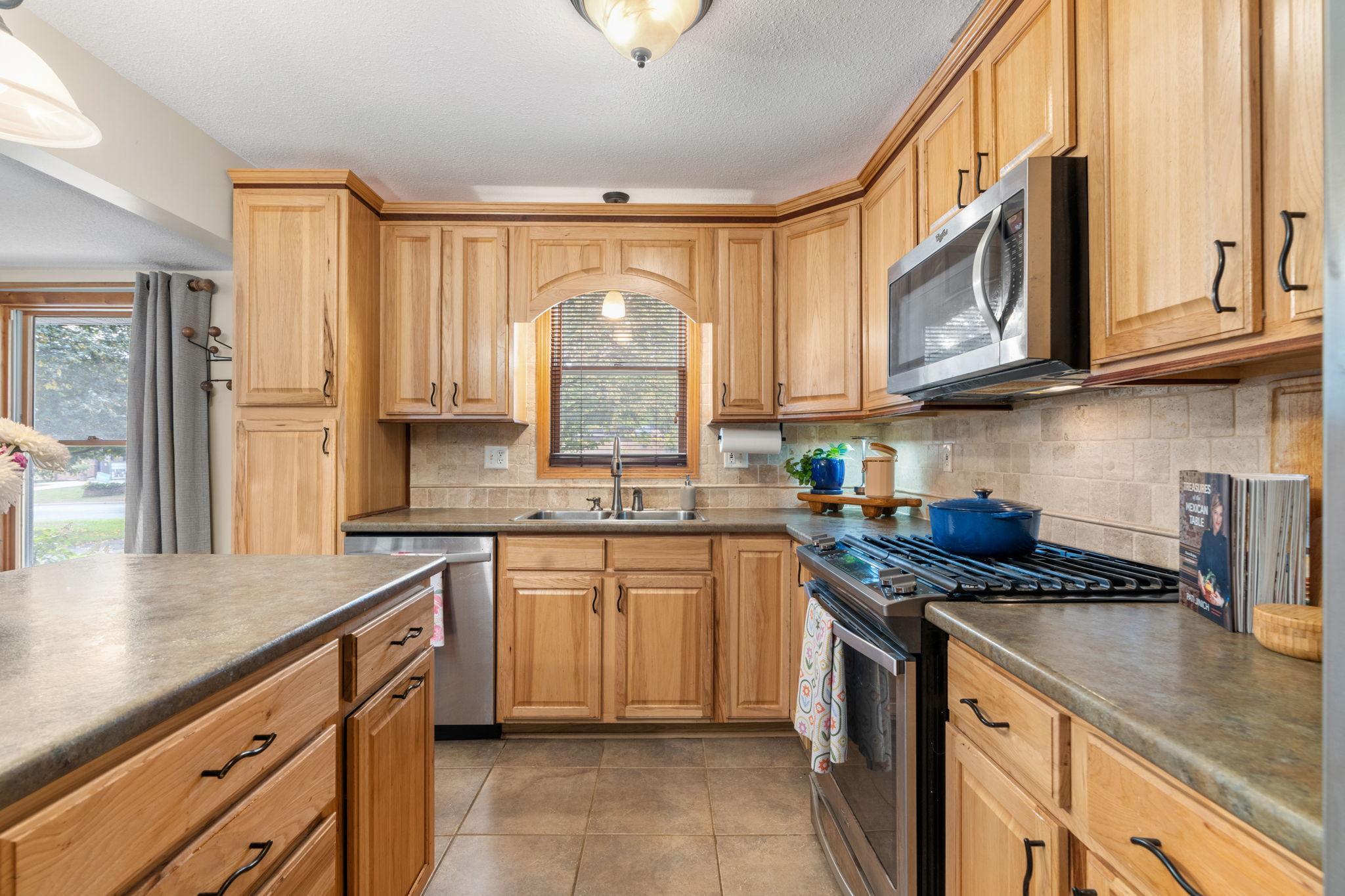 View of Residential at 9101 Russell Avenue, Bloomington MN 55431, Bloomington (20 of 39) - Mike Wilen | Minnesota Team Real Estate