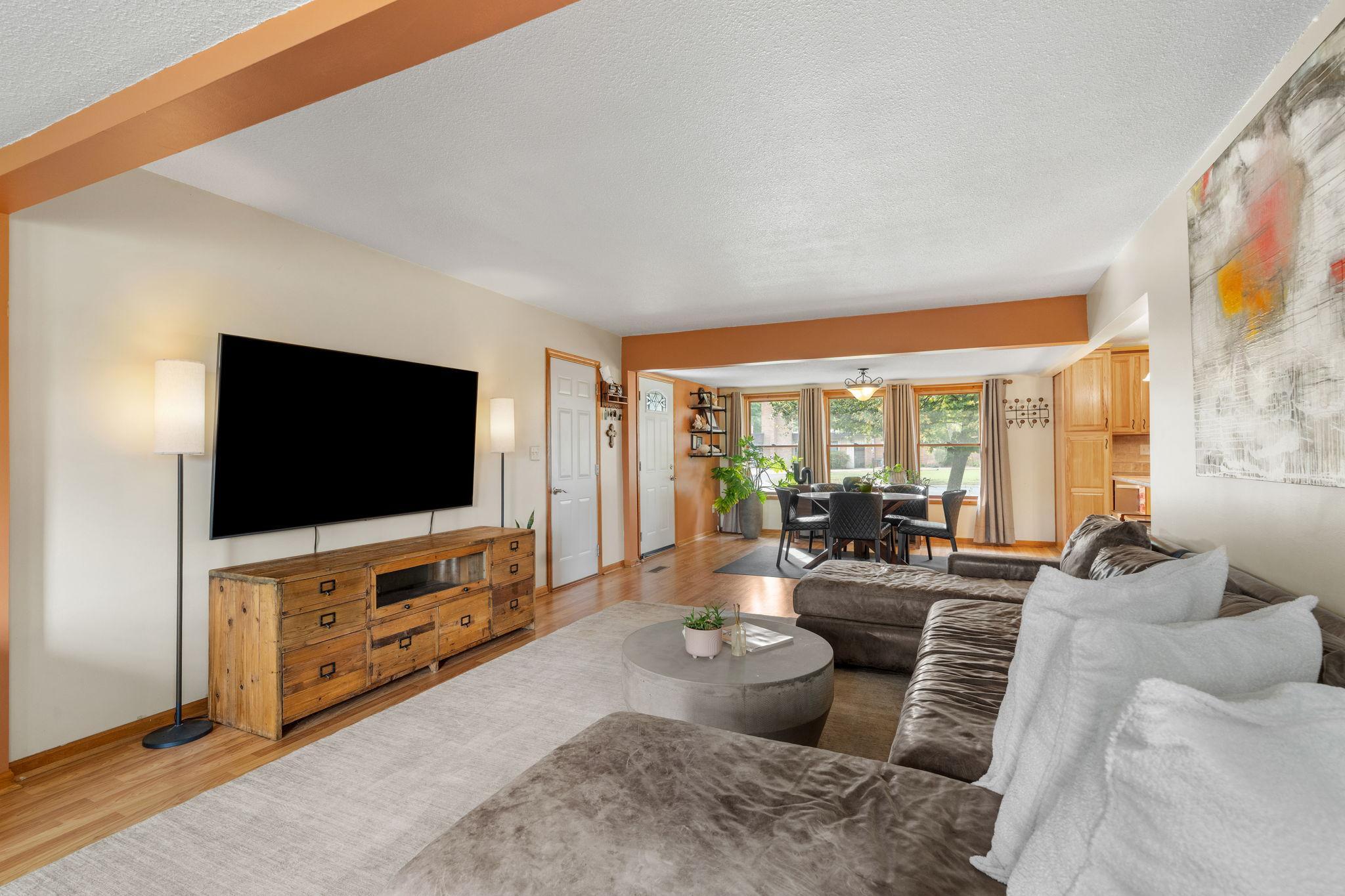 View of Residential at 9101 Russell Avenue, Bloomington MN 55431, Bloomington (13 of 39) - Mike Wilen | Minnesota Team Real Estate