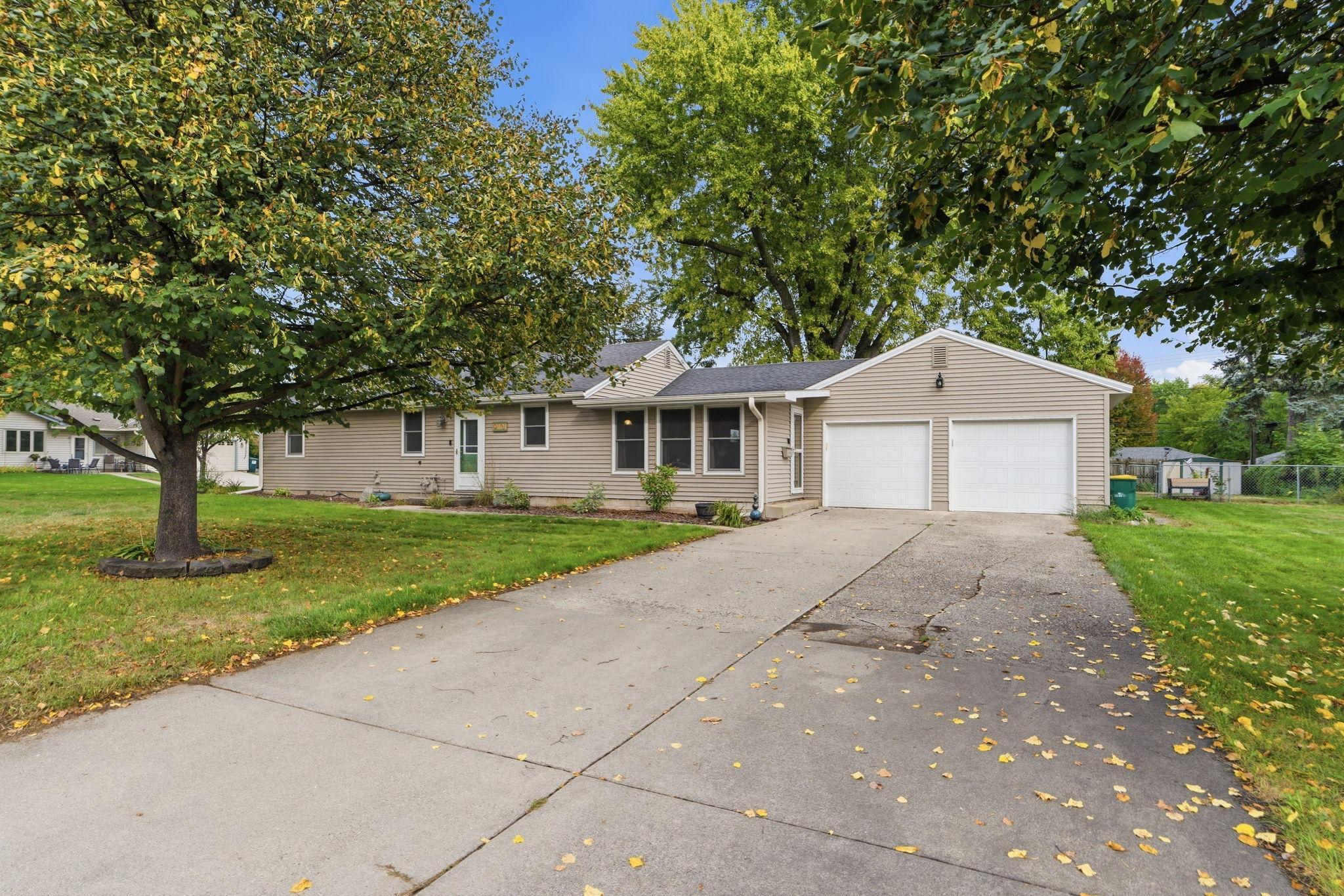 View of Single Family at 9101 Russell Avenue, Bloomington - Mike Wilen | Minnesota Team Real Estate