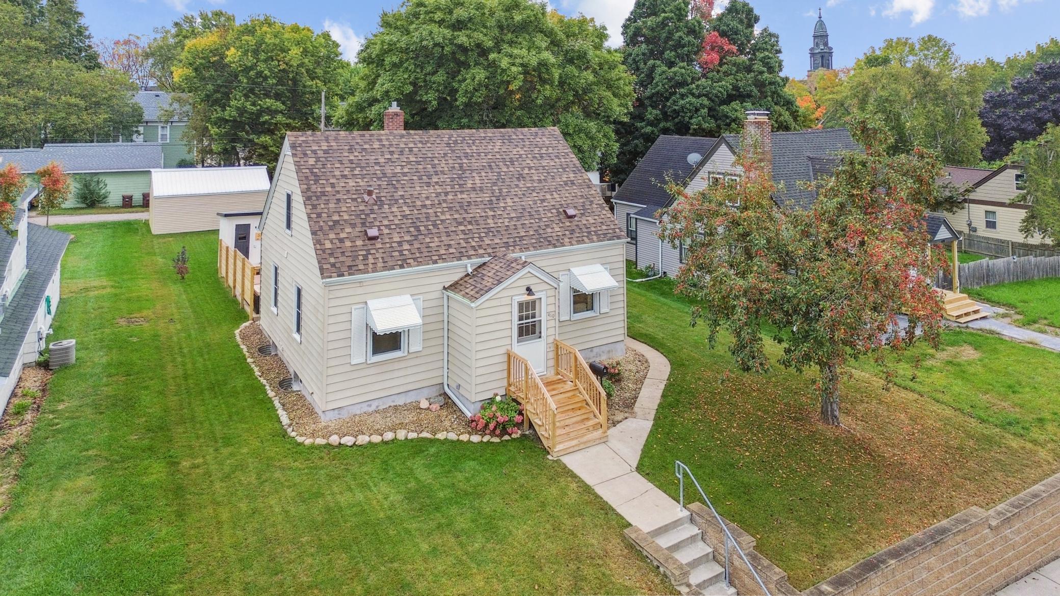 View of Single Family at 410 2nd Avenue, Buffalo - Mike Wilen | Minnesota Team Real Estate