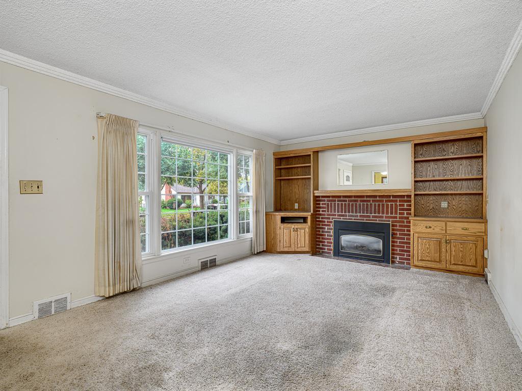 View of Residential at 961 California Avenue, Saint Paul MN 55117, Saint Paul (4 of 18) - Mike Wilen | Minnesota Team Real Estate