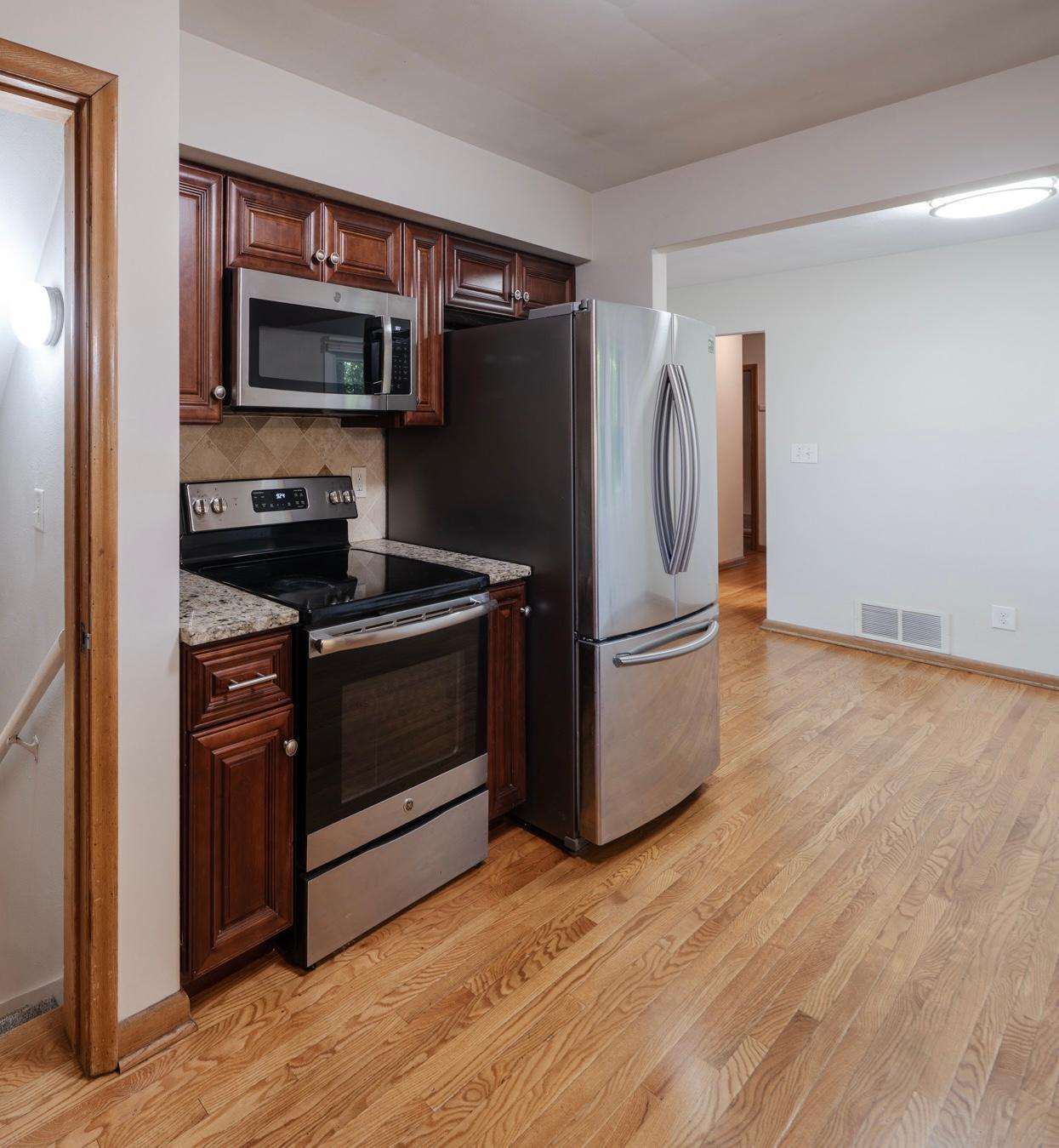 View of Residential at 2837 Matilda Street, Roseville MN 55113, Roseville (11 of 37) - Mike Wilen | Minnesota Team Real Estate