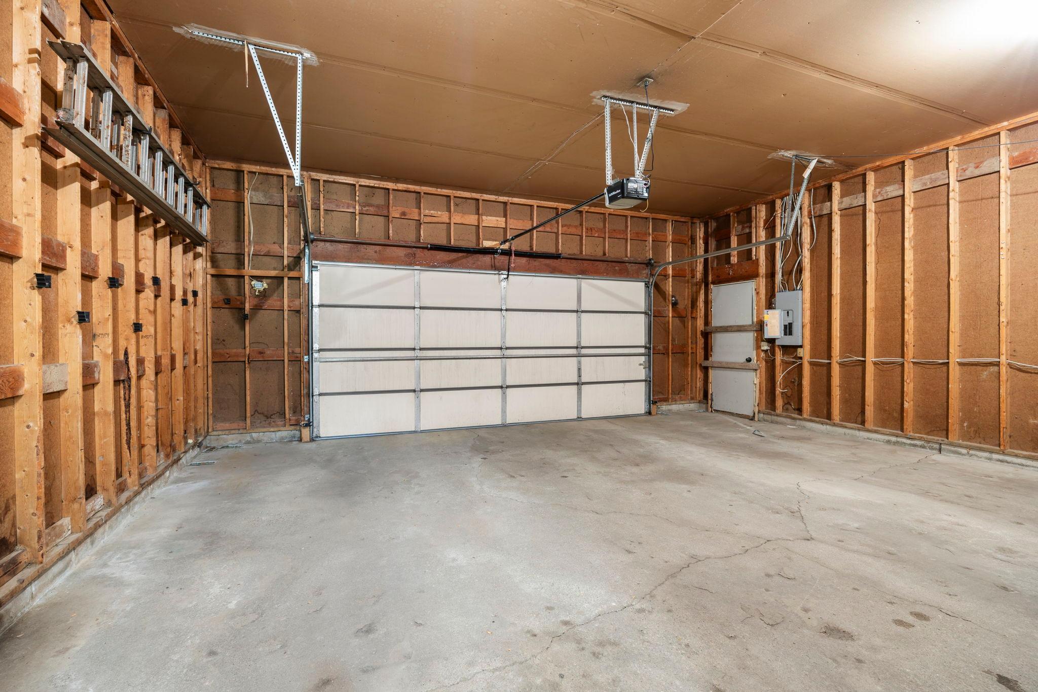 View of Residential at 15588 Canyon Ridge, Eden Prairie MN 55347, Eden Prairie (43 of 60) - Mike Wilen | Minnesota Team Real Estate