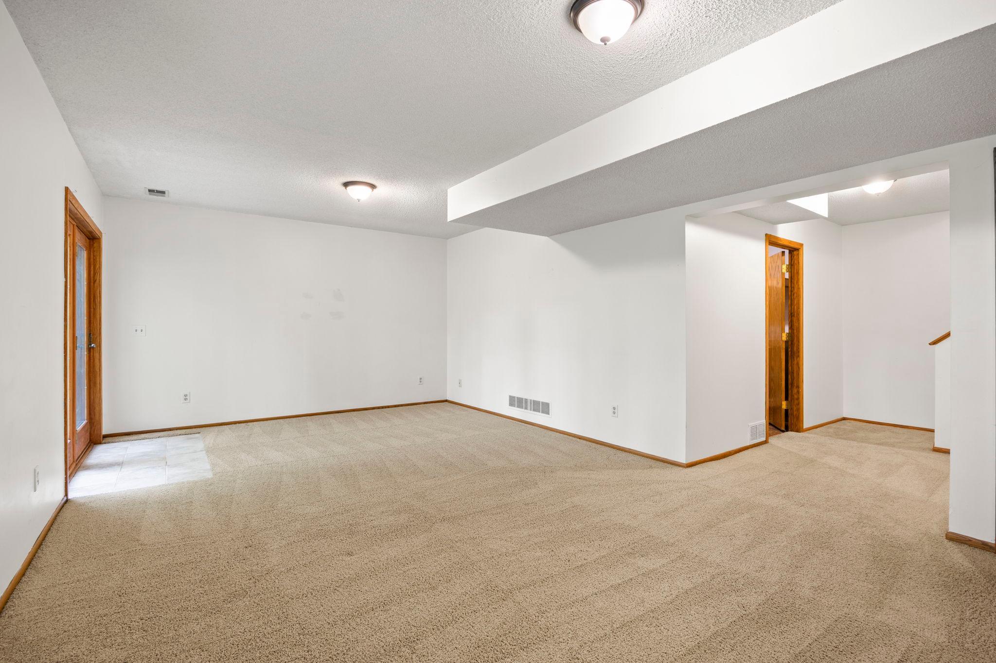 View of Residential at 15588 Canyon Ridge, Eden Prairie MN 55347, Eden Prairie (37 of 60) - Mike Wilen | Minnesota Team Real Estate
