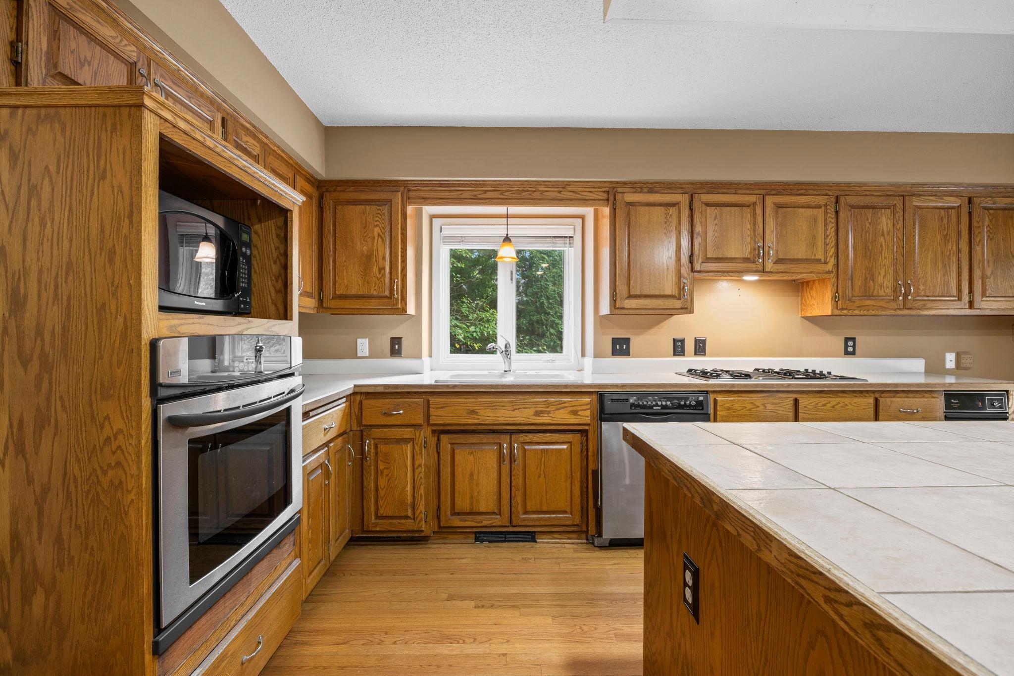 View of Residential at 15588 Canyon Ridge, Eden Prairie MN 55347, Eden Prairie (11 of 60) - Mike Wilen | Minnesota Team Real Estate