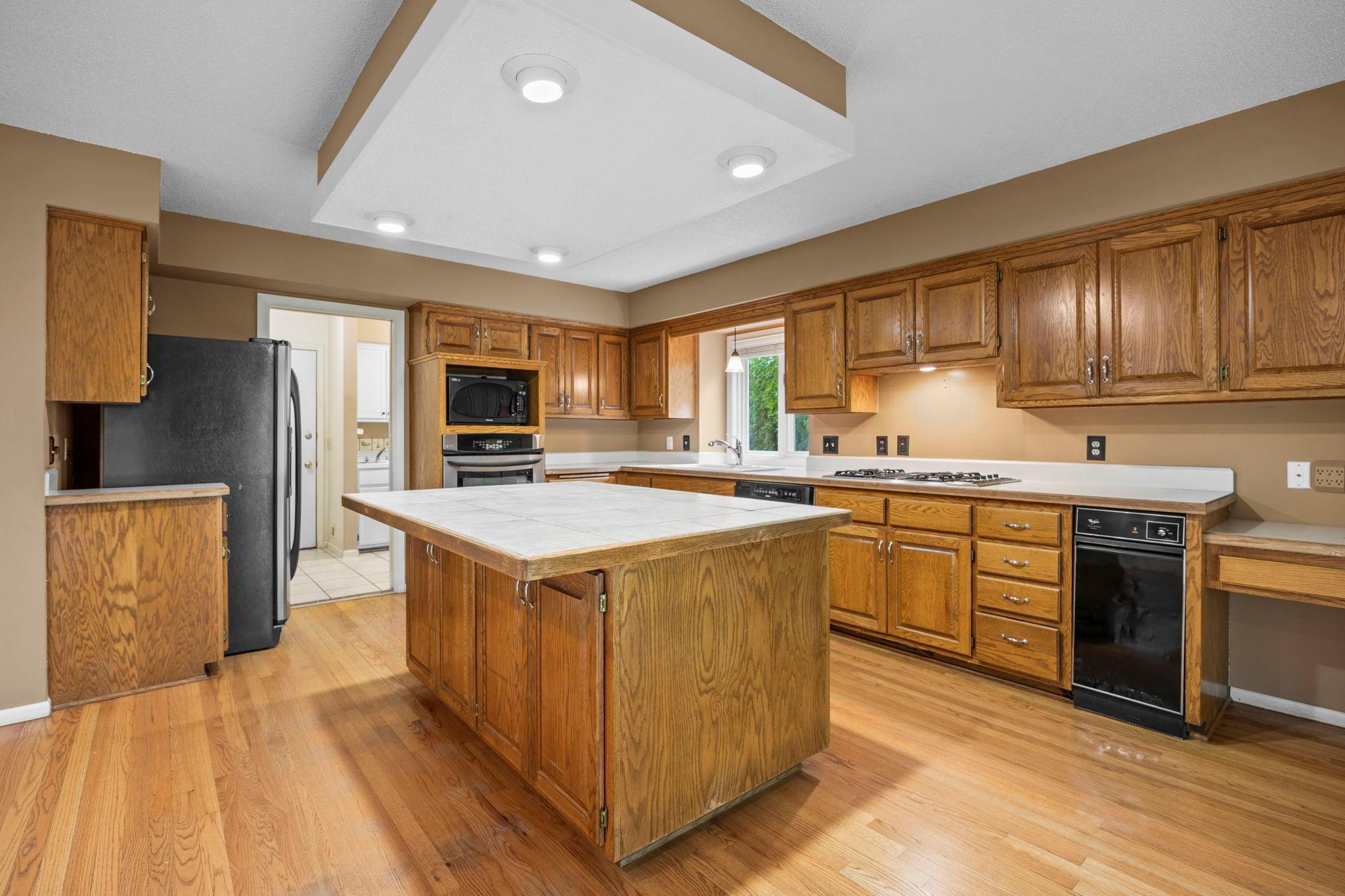 View of Residential at 15588 Canyon Ridge, Eden Prairie MN 55347, Eden Prairie (6 of 60) - Mike Wilen | Minnesota Team Real Estate