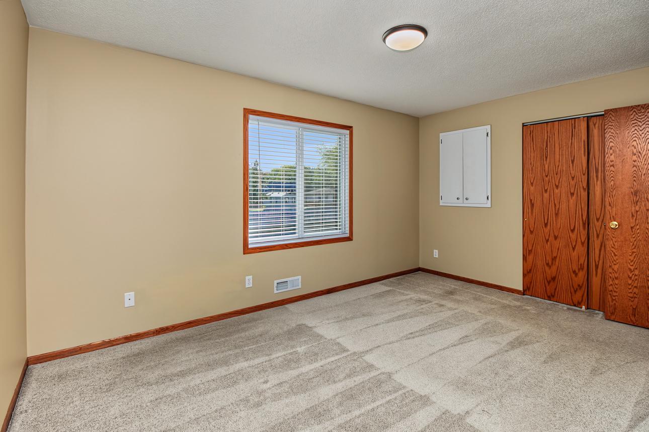 View of Residential Income at 1381 Easter Lane, Eagan MN 55123, Eagan (47 of 58) - Mike Wilen | Minnesota Team Real Estate