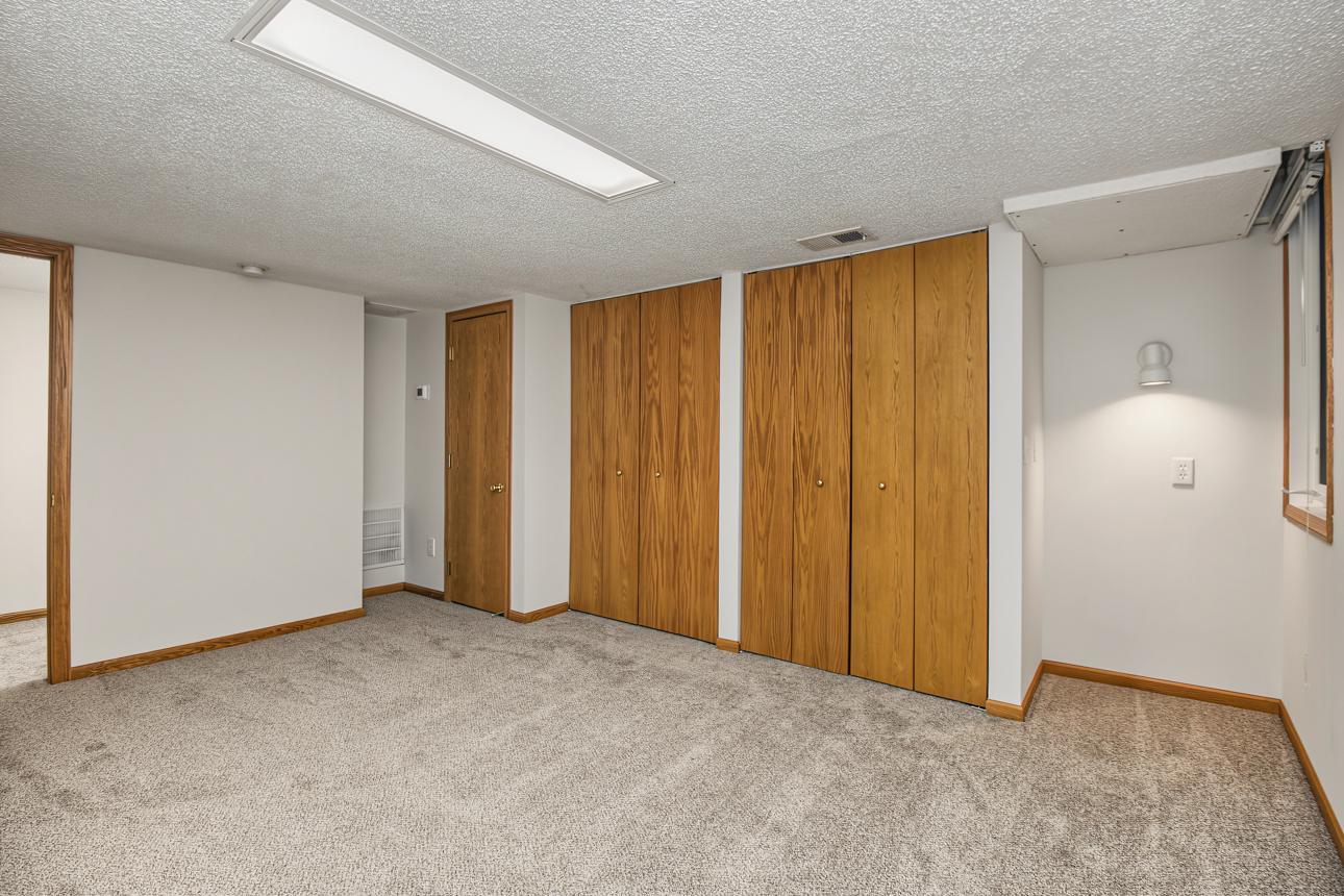 View of Residential Income at 1381 Easter Lane, Eagan MN 55123, Eagan (21 of 58) - Mike Wilen | Minnesota Team Real Estate